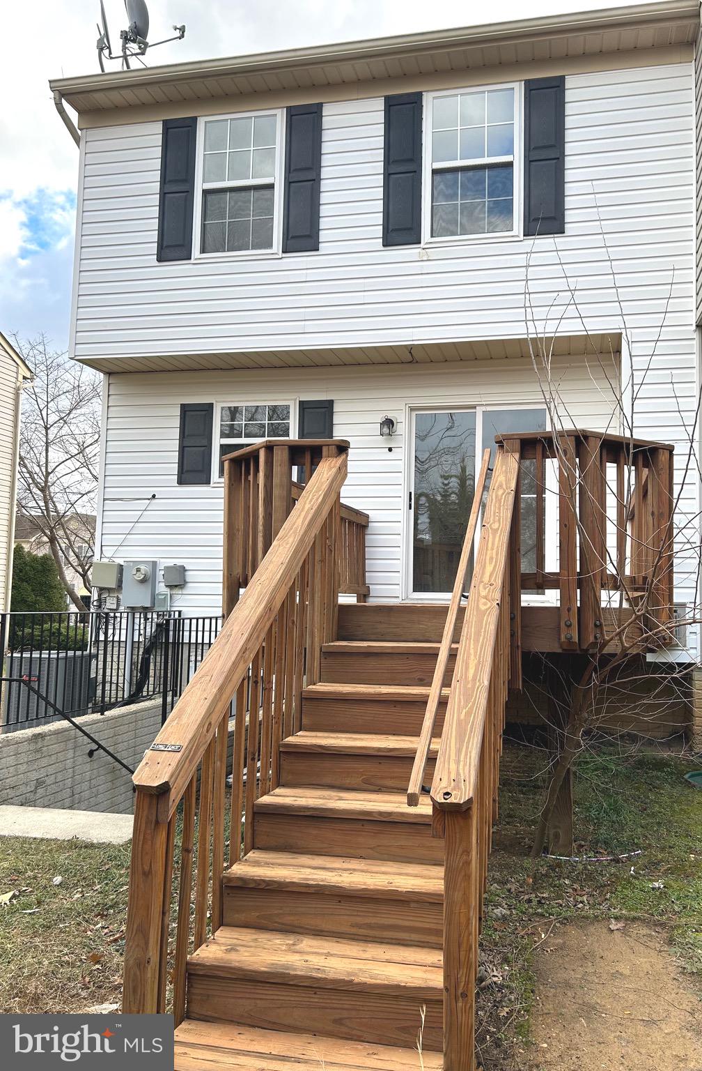 COLONY SQ 01 - Residential