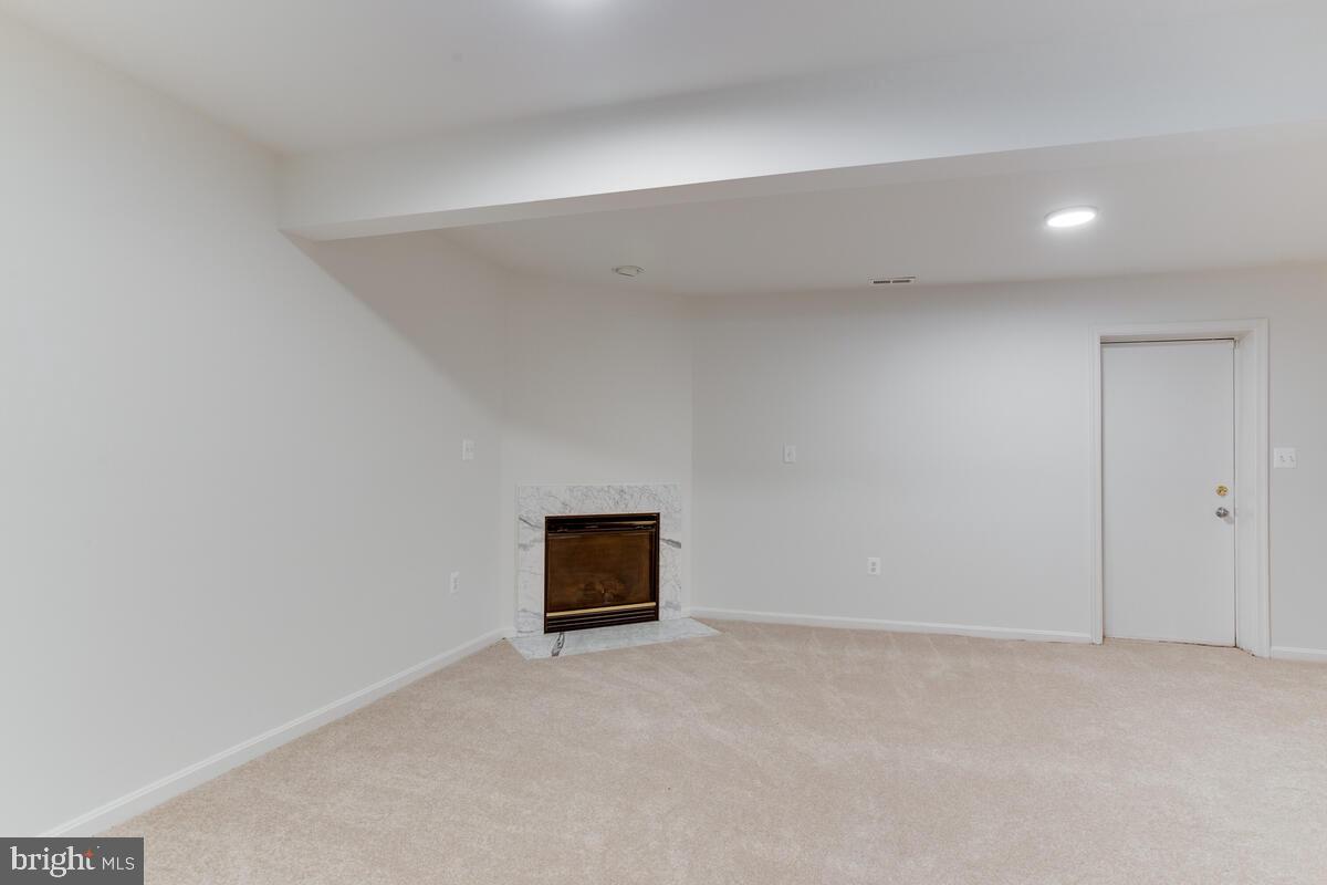 COLONY SQ 01 - Residential