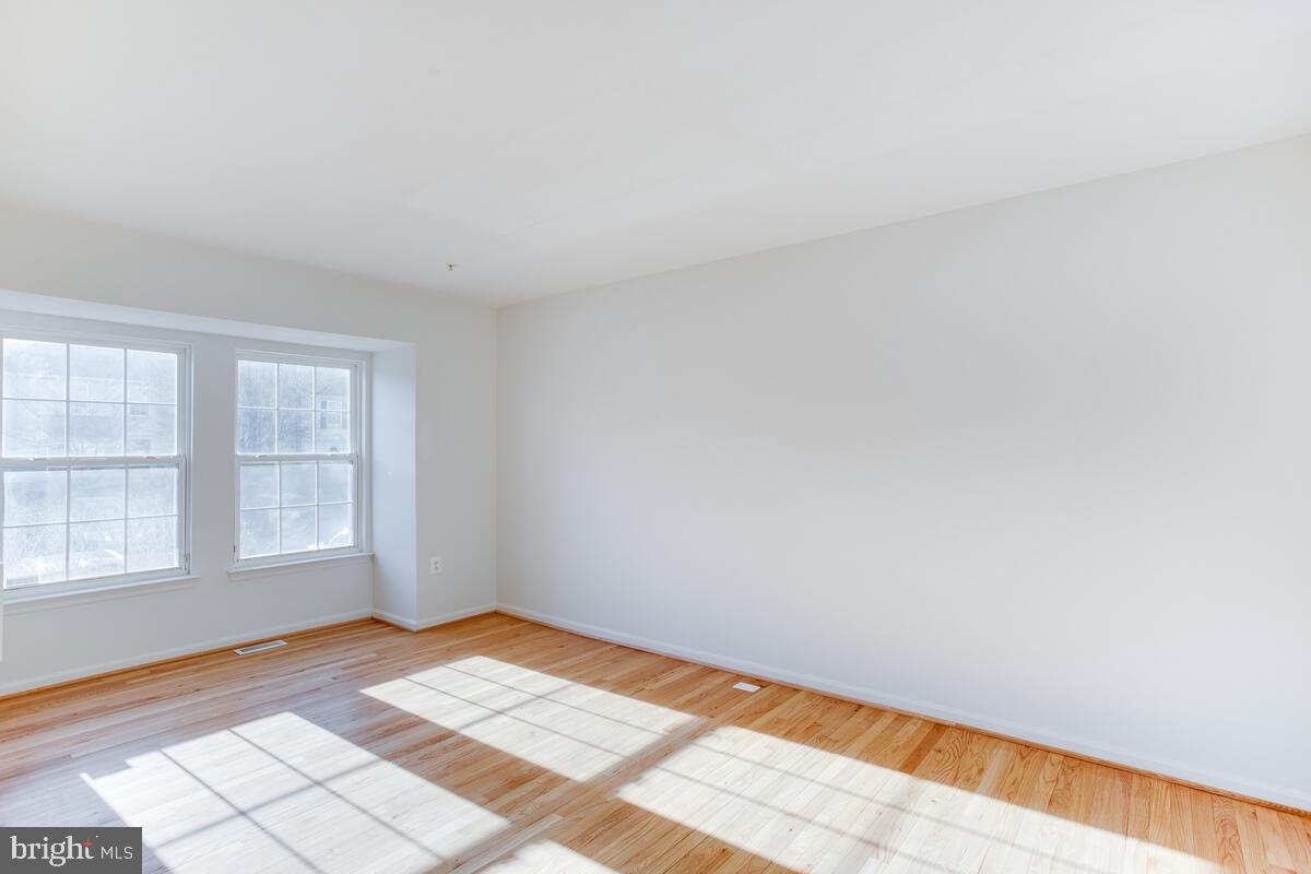 COLONY SQ 01 - Residential