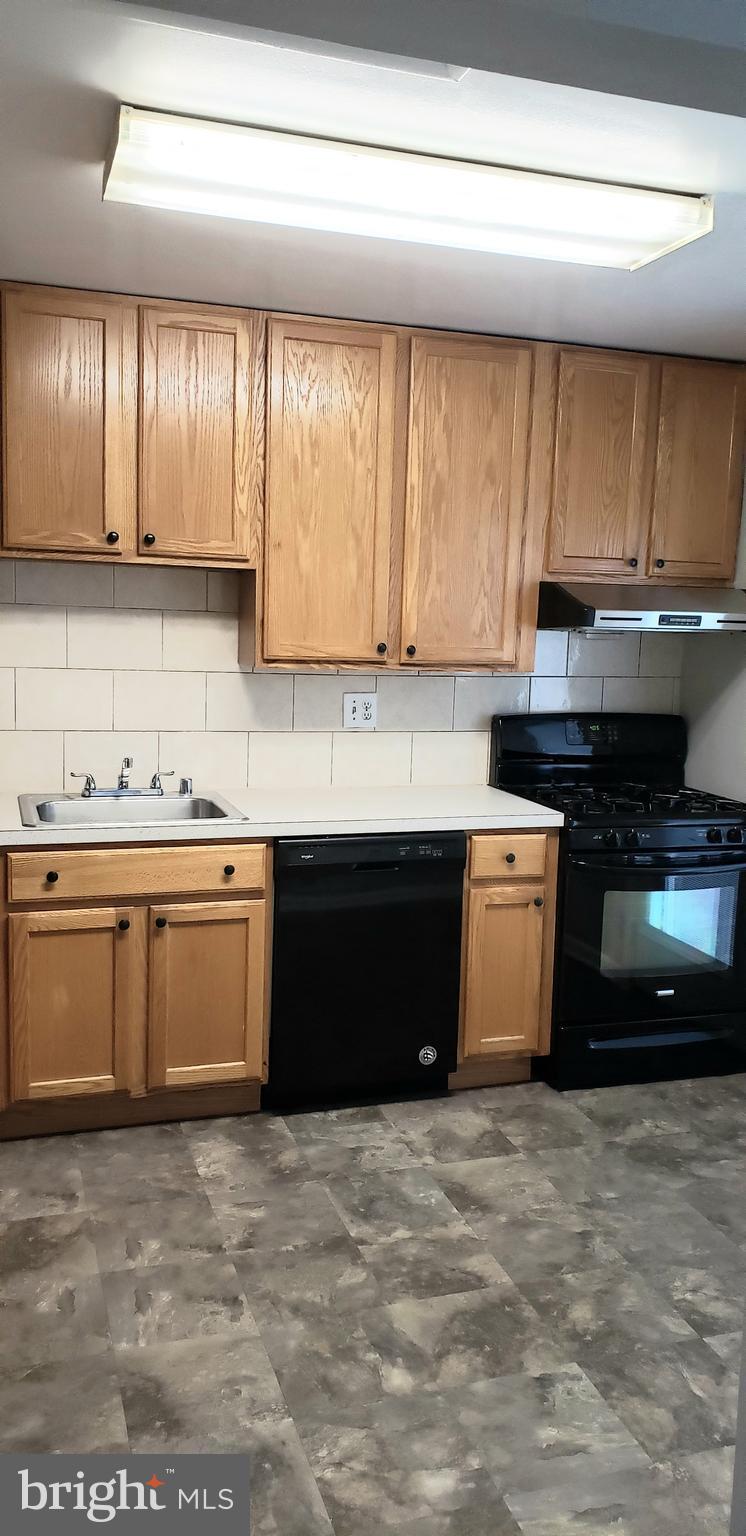 FRANKLIN PARK - Residential Lease