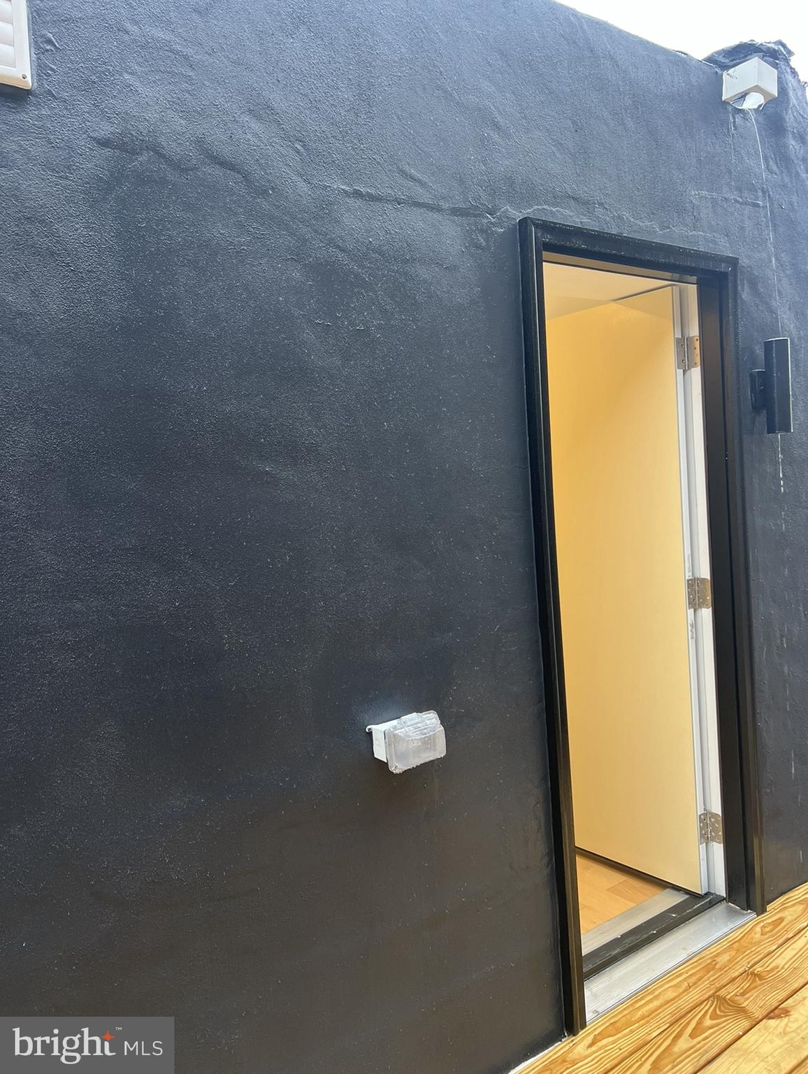 WEST KENSINGTON - Residential