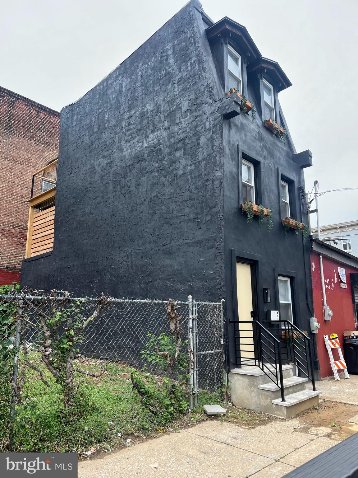 WEST KENSINGTON - Residential