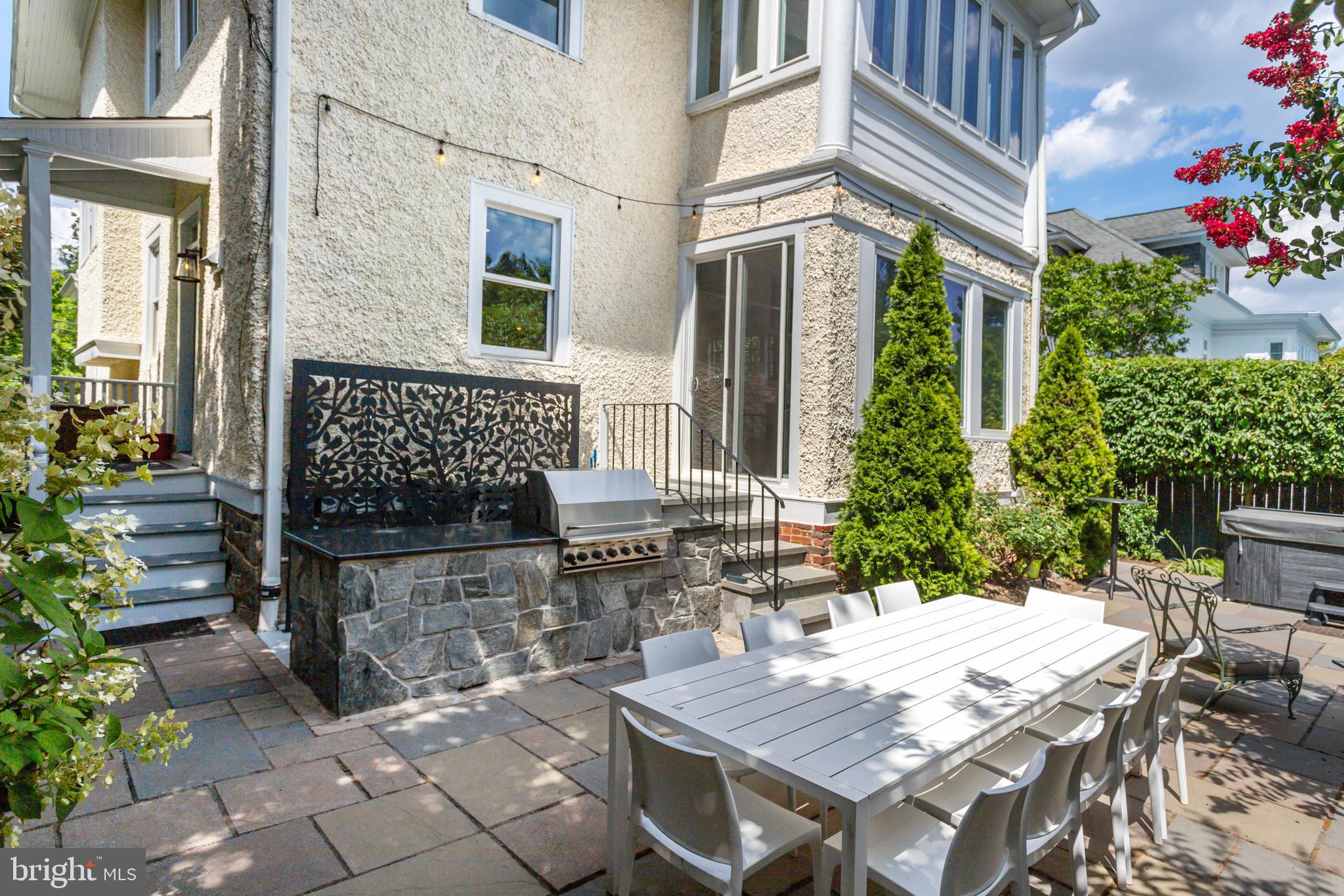 CHEVY CHASE - Residential