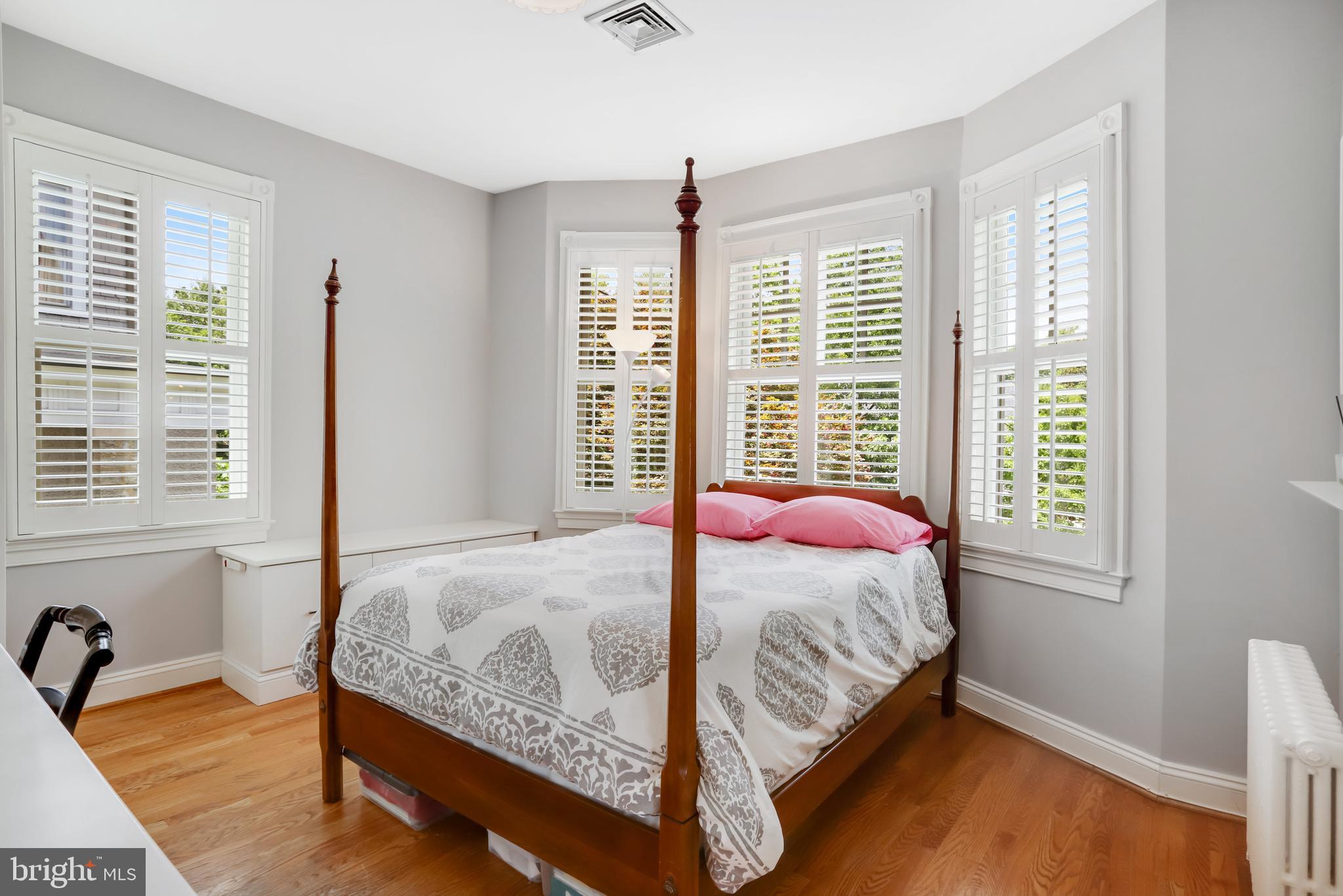 CHEVY CHASE - Residential