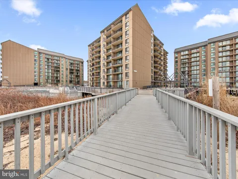 911 Harbour House Road Unit PH11, Bethany Beach, DE 19930 - MLS#: DESU2077900