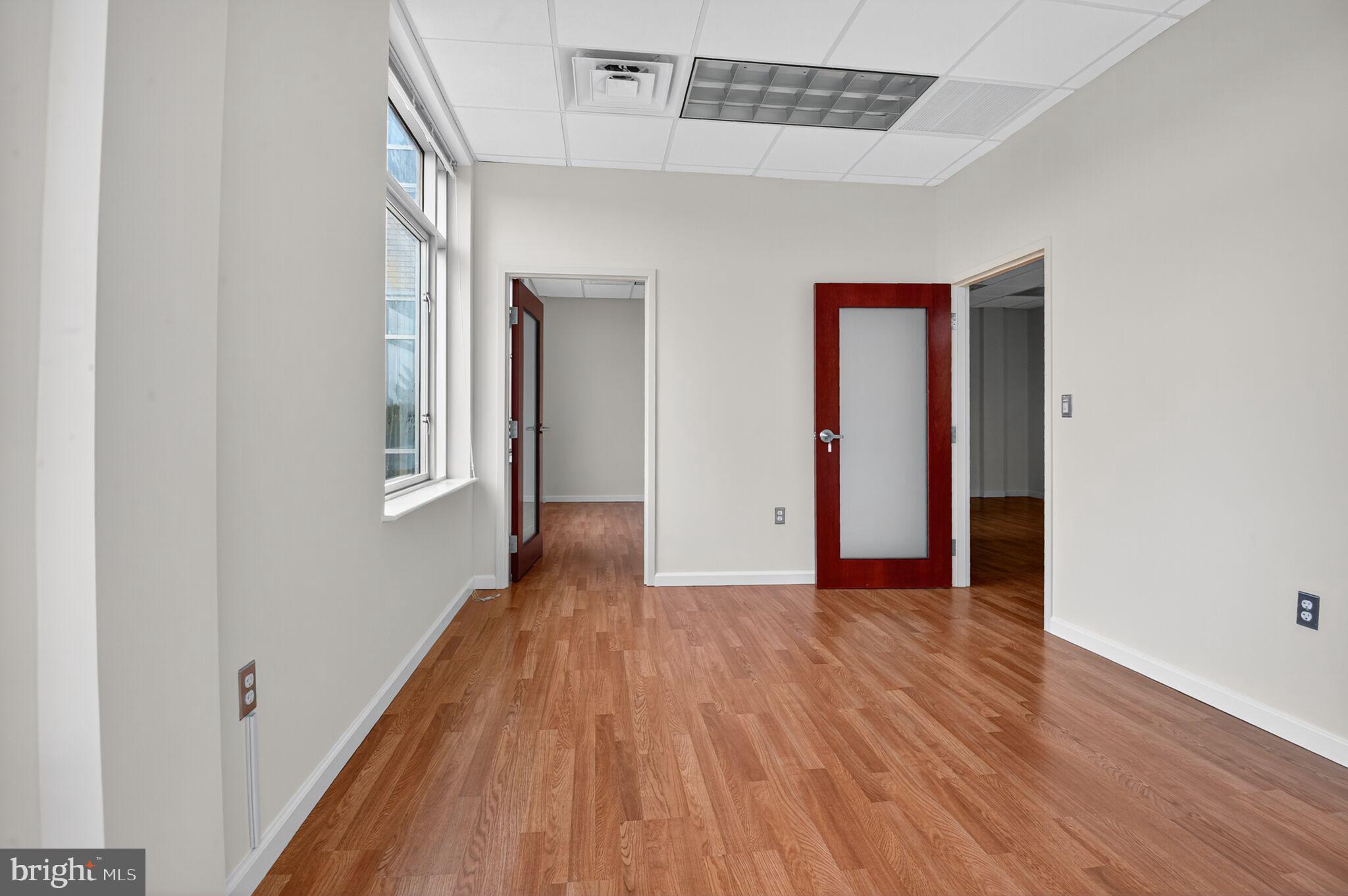 POTOMAC FALLS COMMERCE - Commercial Lease