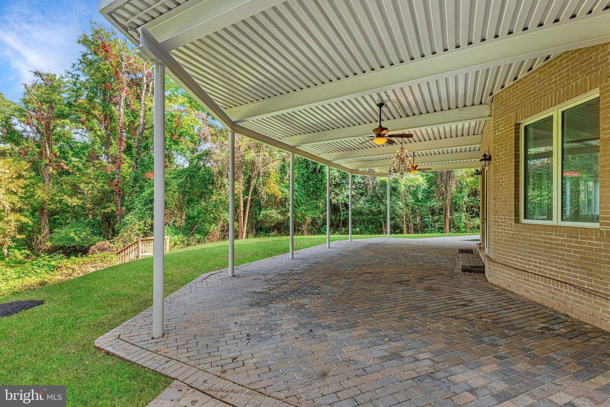 WOODSIDE ESTATES - Residential