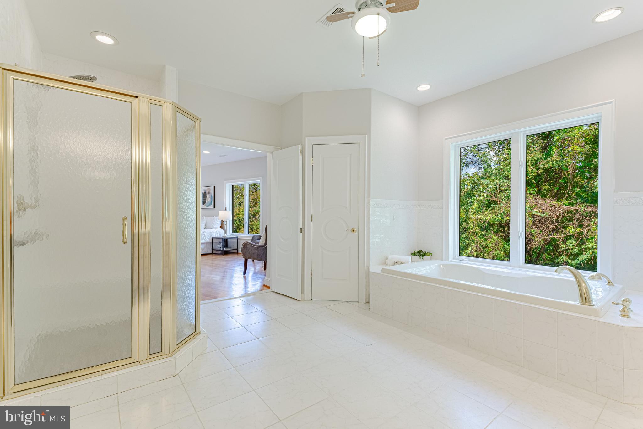 WOODSIDE ESTATES - Residential