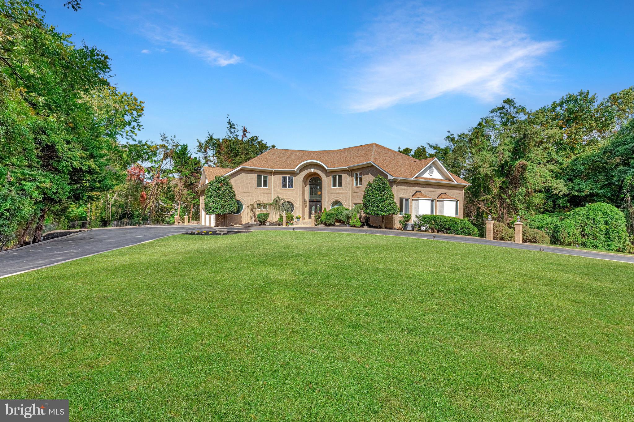 WOODSIDE ESTATES - Residential