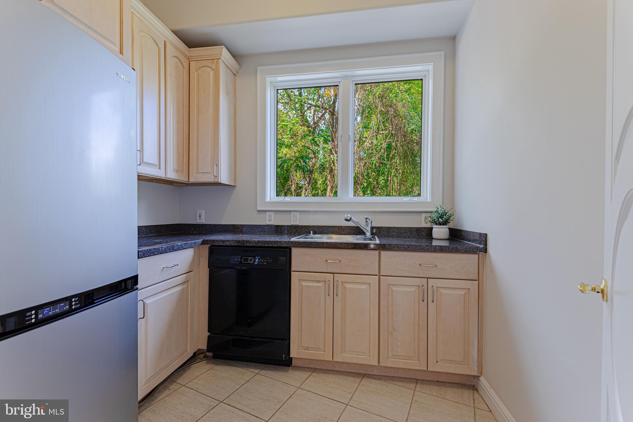 WOODSIDE ESTATES - Residential