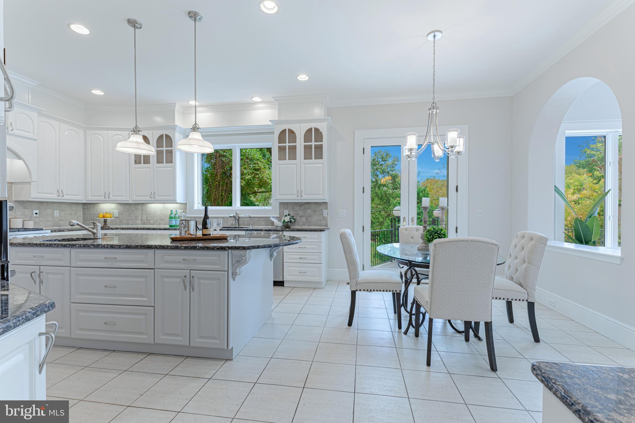 WOODSIDE ESTATES - Residential