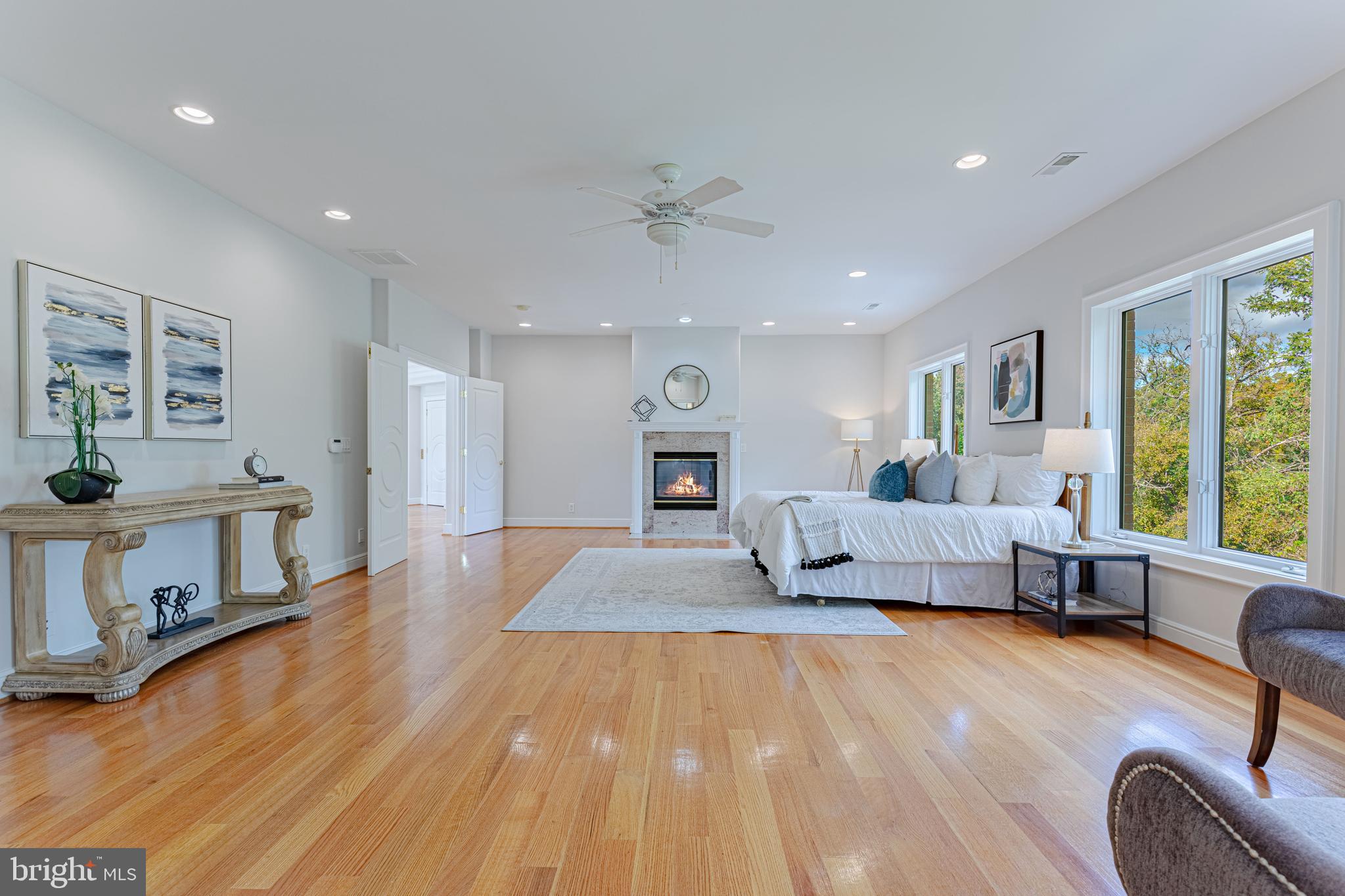 WOODSIDE ESTATES - Residential