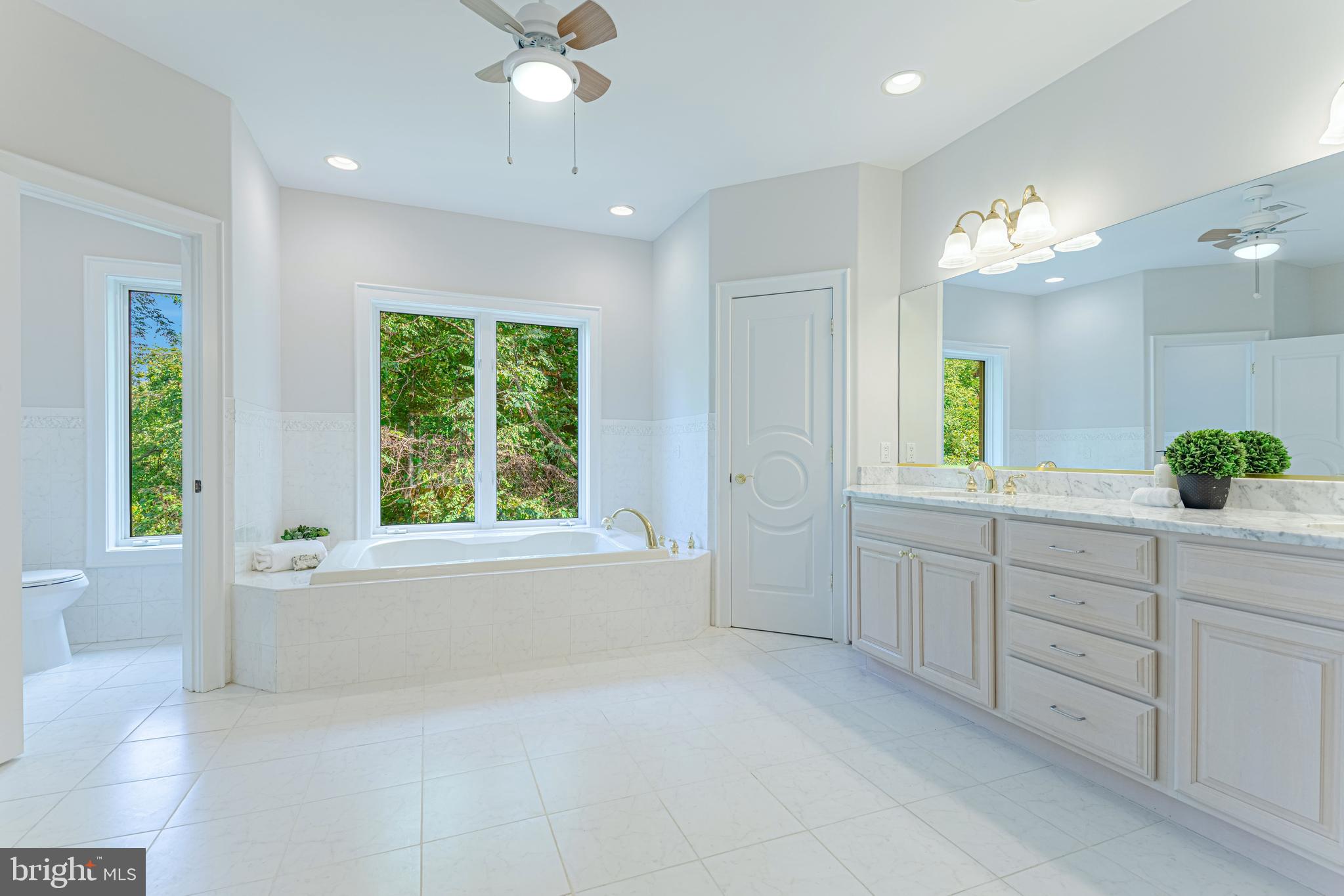 WOODSIDE ESTATES - Residential