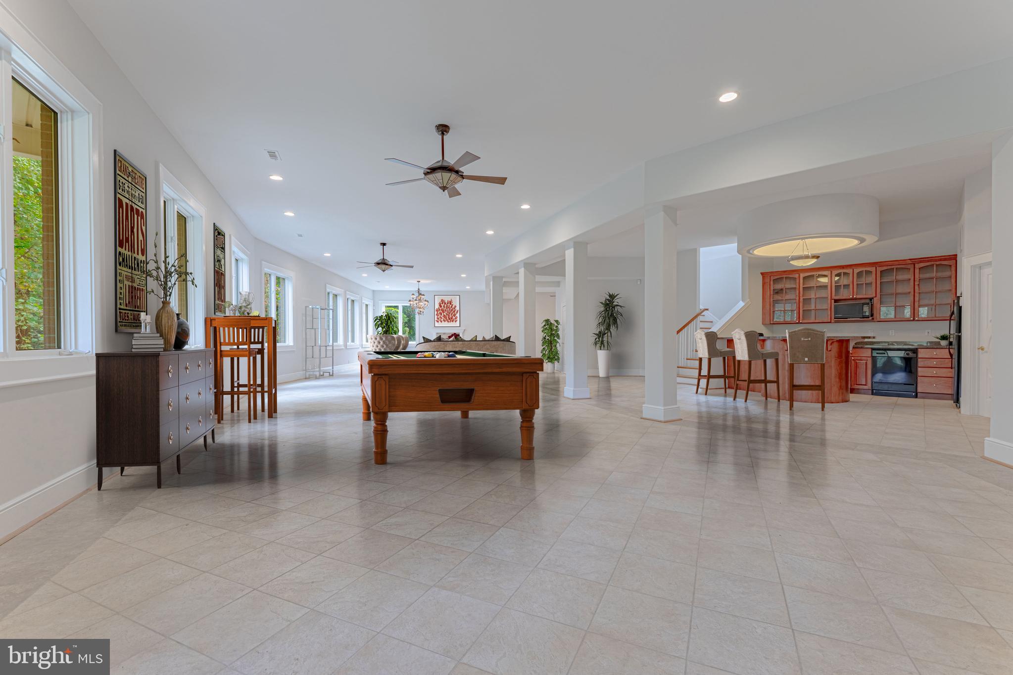 WOODSIDE ESTATES - Residential