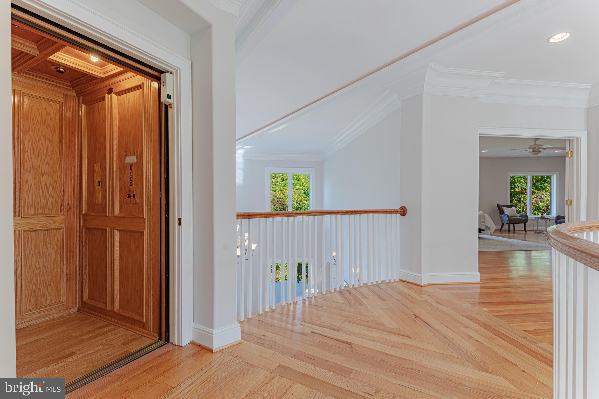 WOODSIDE ESTATES - Residential