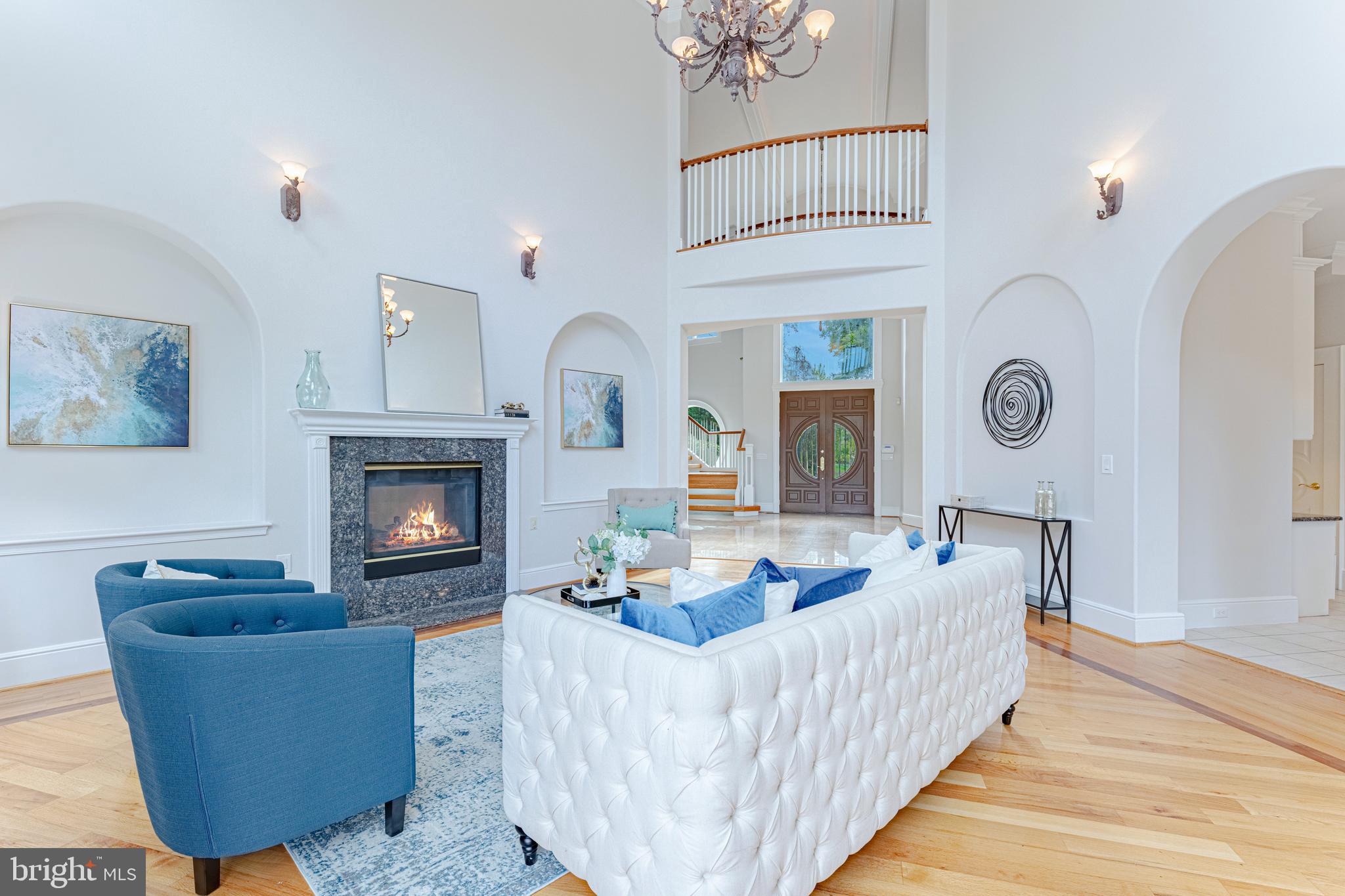 WOODSIDE ESTATES - Residential