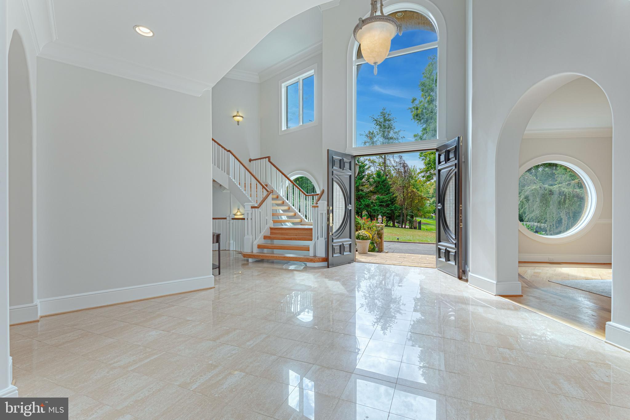 WOODSIDE ESTATES - Residential