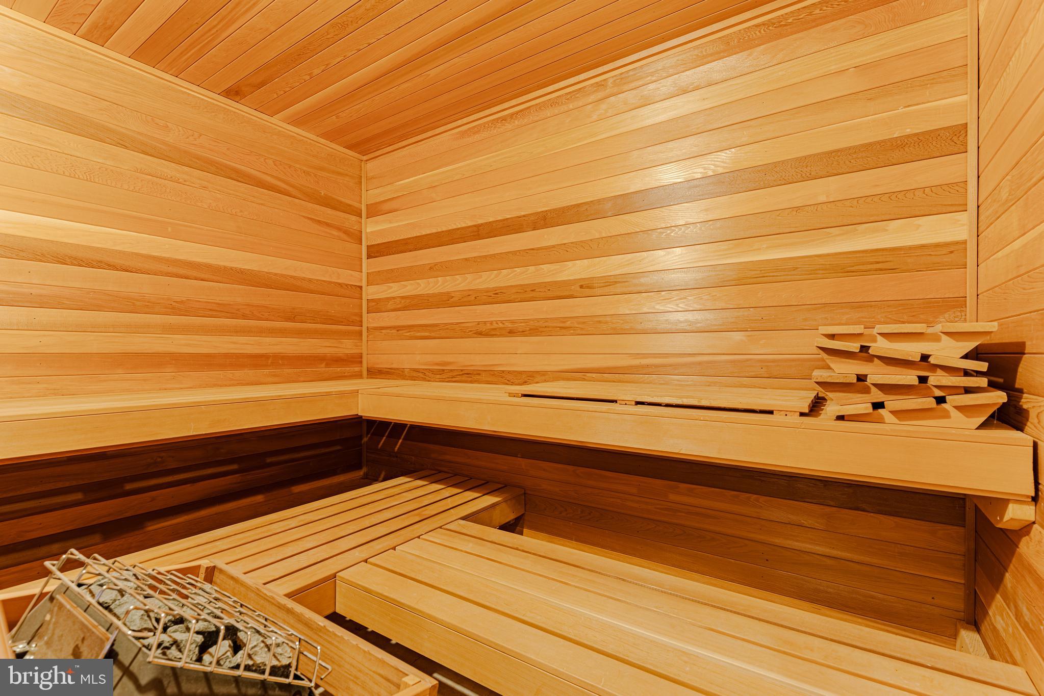 WOODSIDE ESTATES - Residential