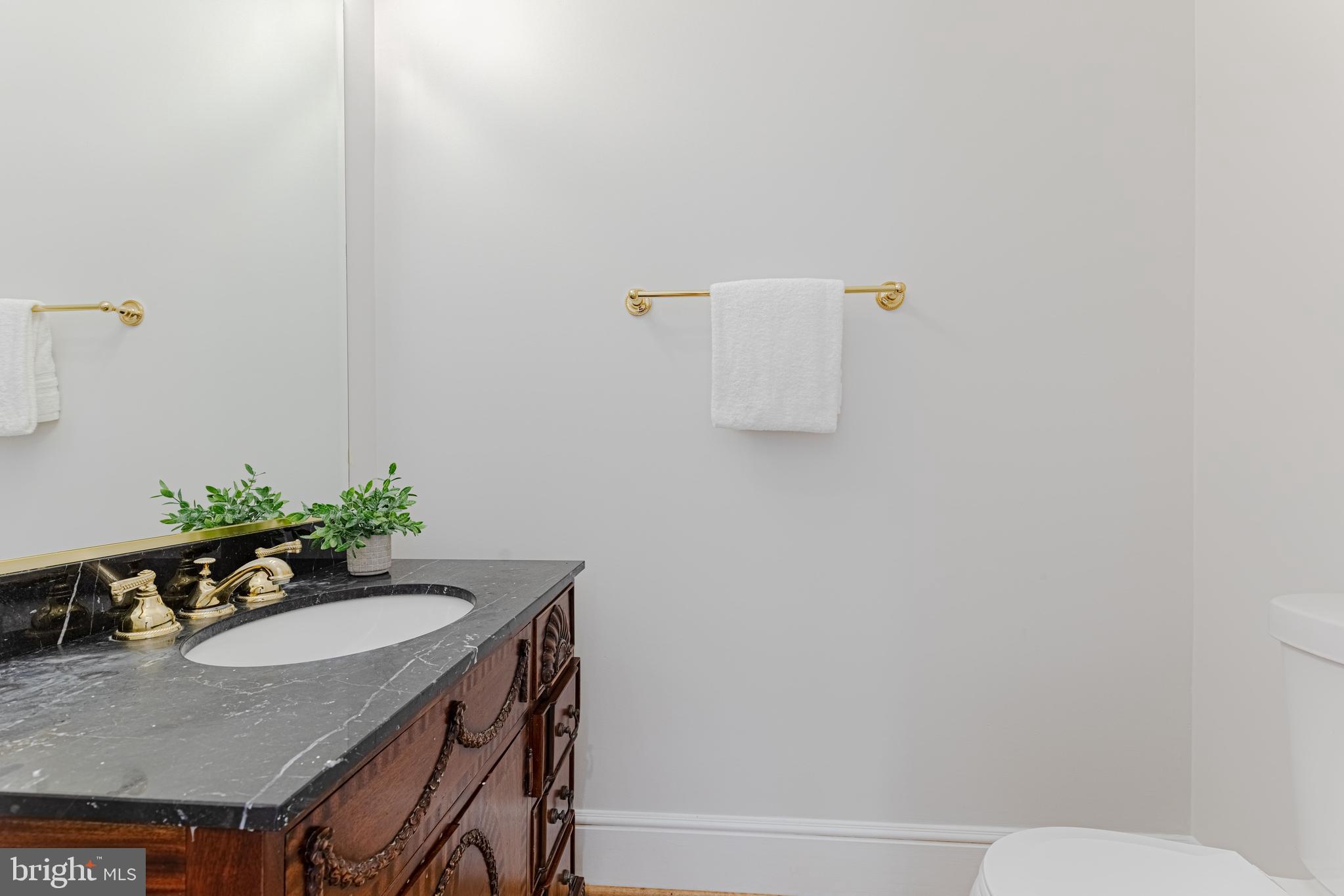 WOODSIDE ESTATES - Residential