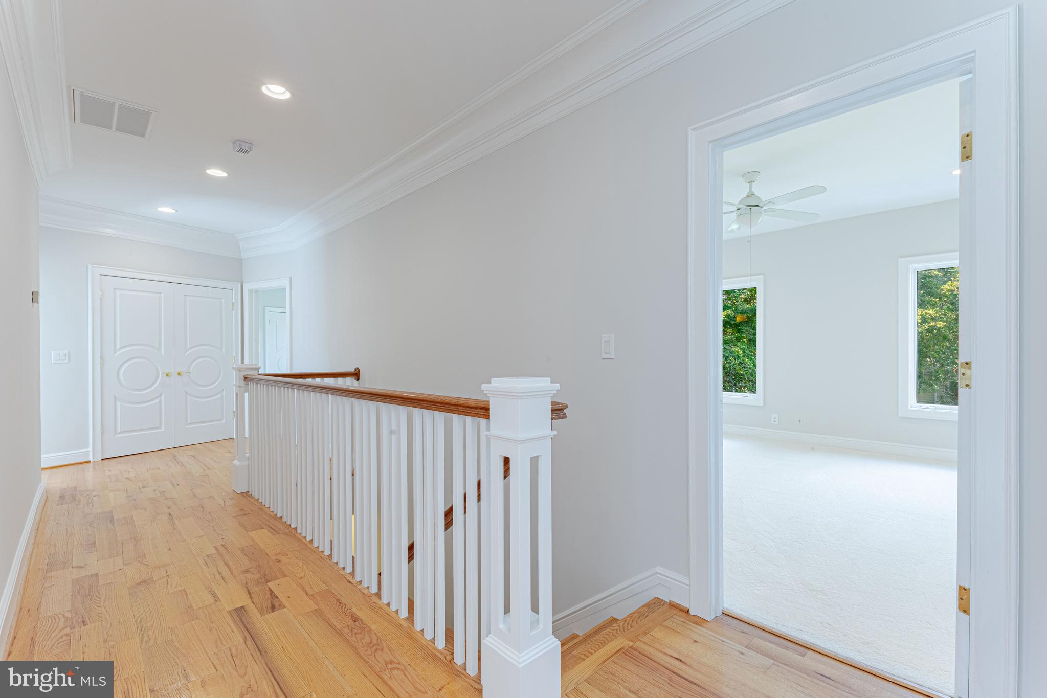 WOODSIDE ESTATES - Residential