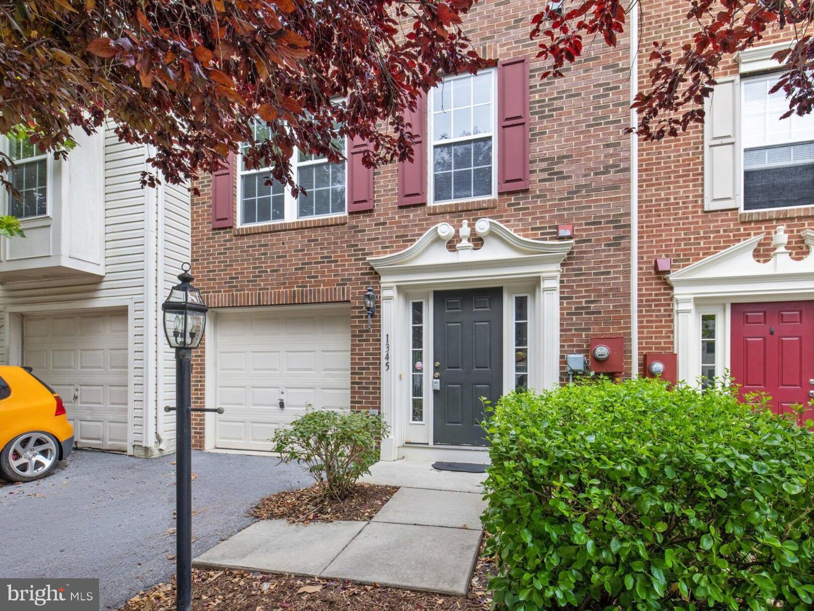 LAKELAND PLACE - Residential