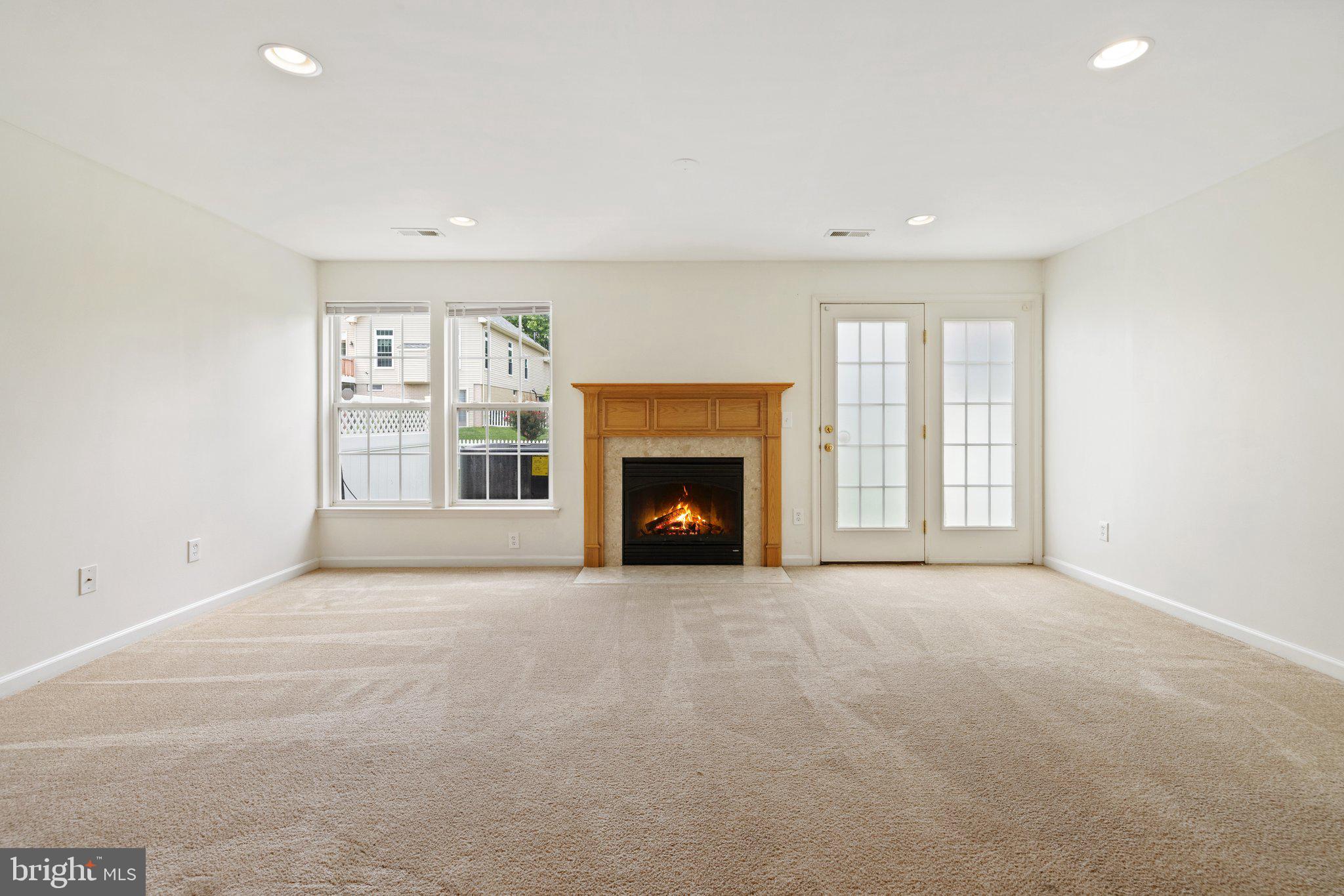 LAKELAND PLACE - Residential