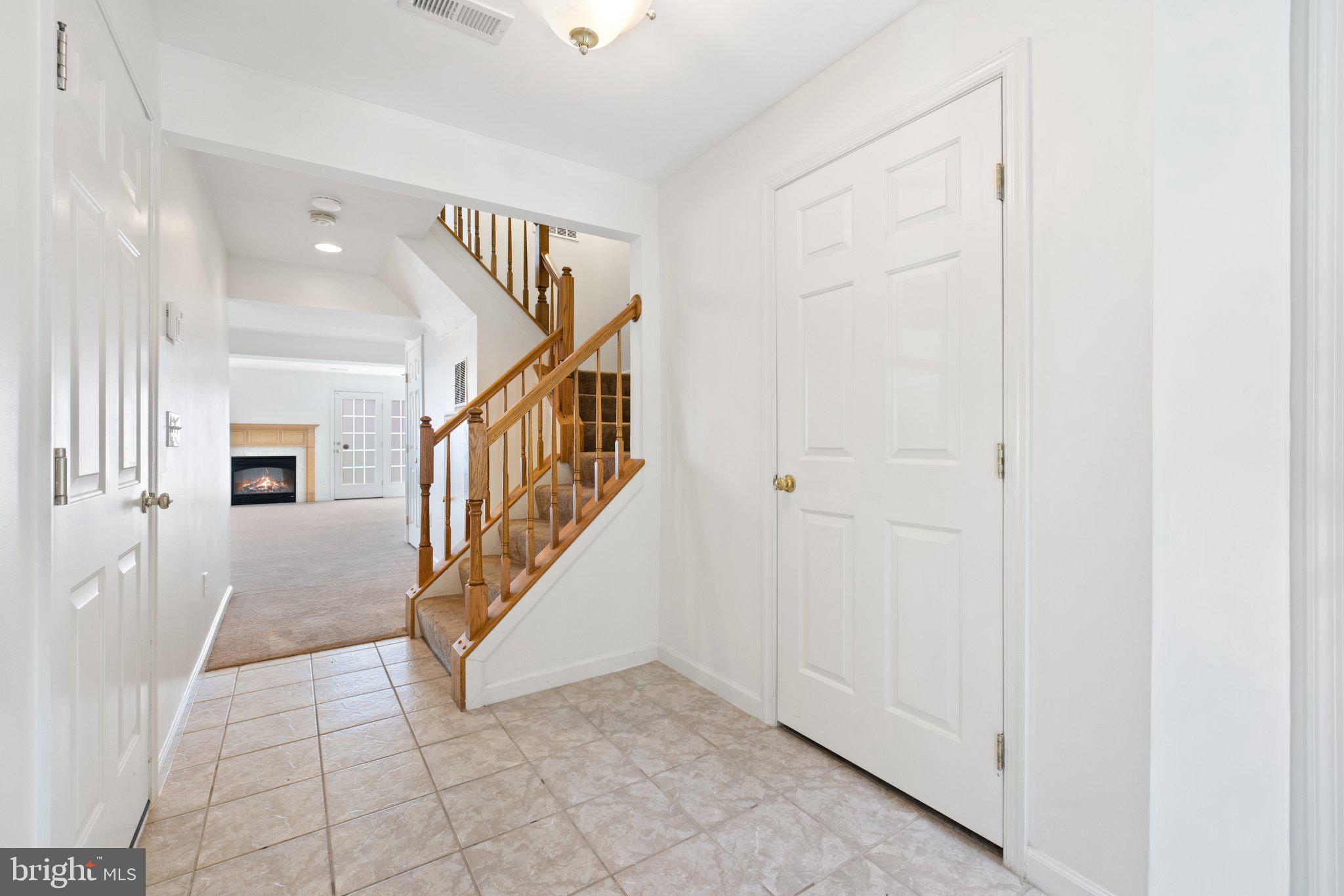 LAKELAND PLACE - Residential