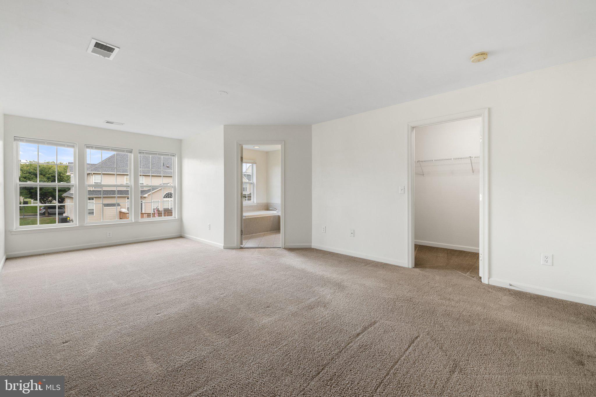 LAKELAND PLACE - Residential