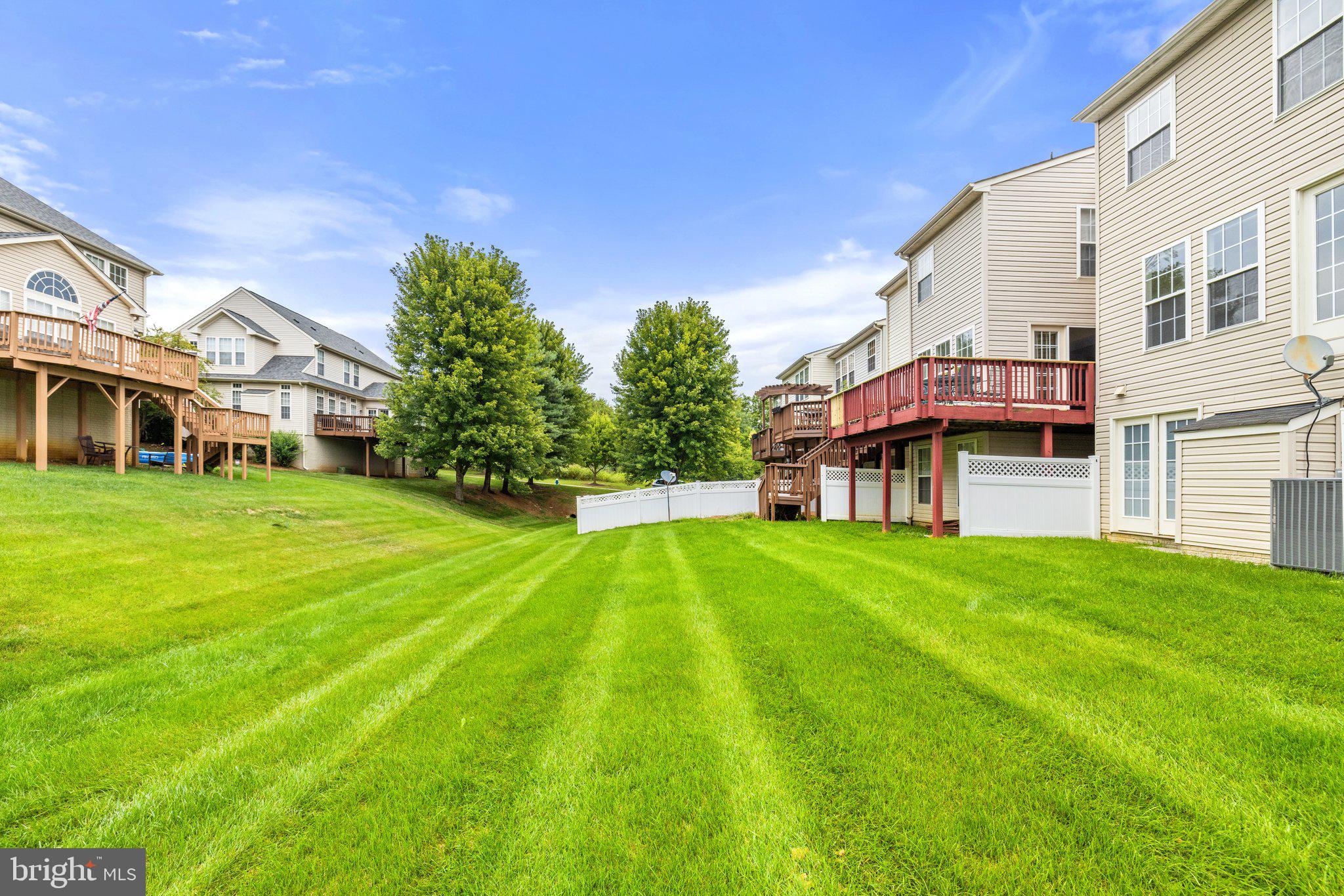 LAKELAND PLACE - Residential