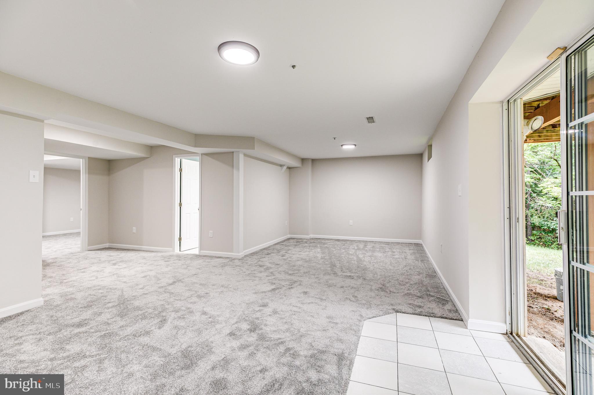 NORTHRIDGE - Residential