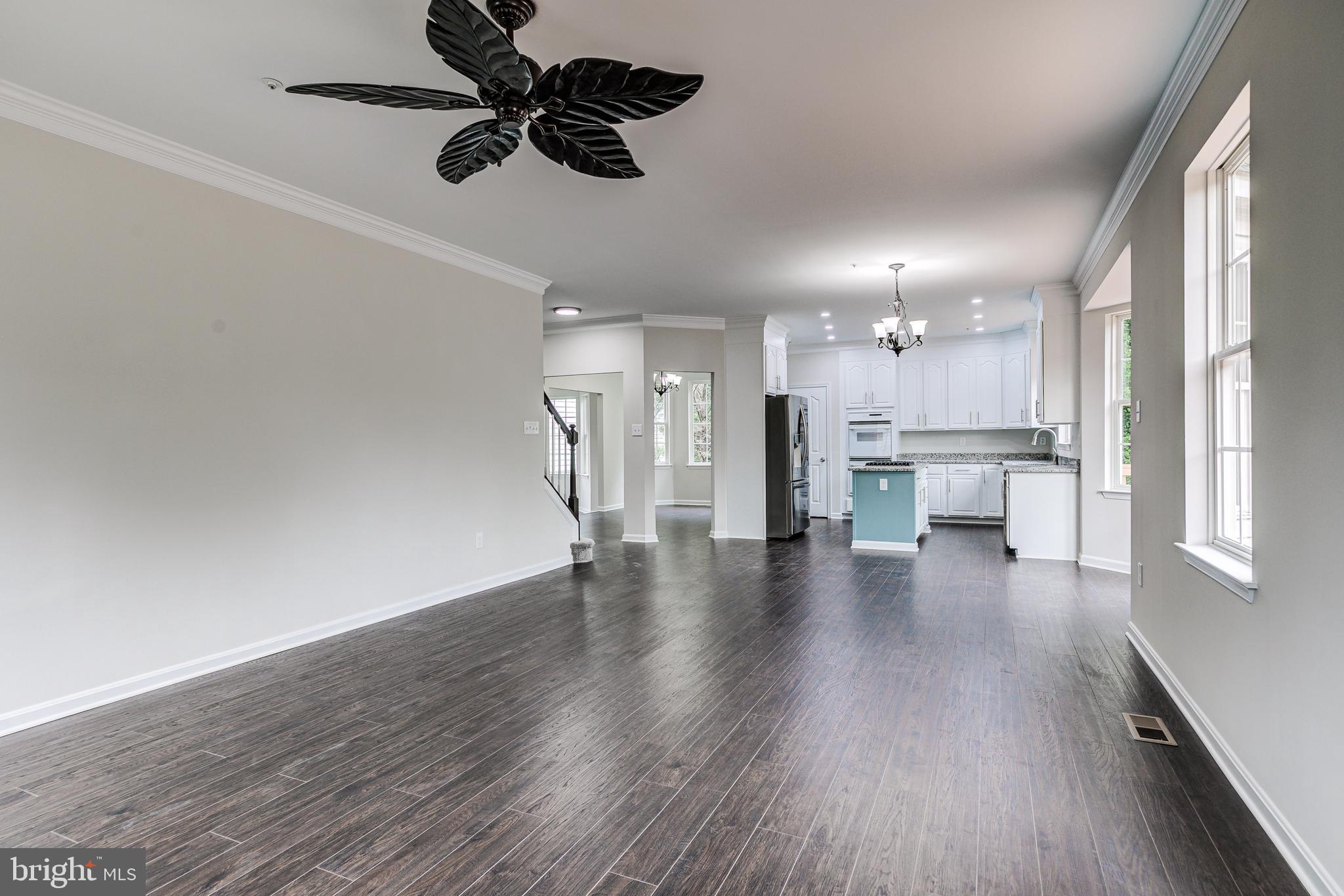 NORTHRIDGE - Residential