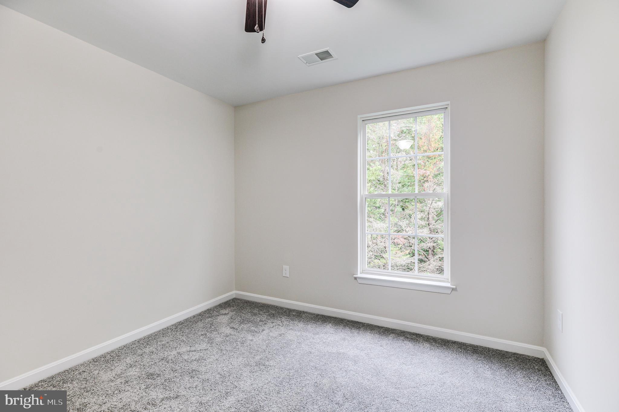 NORTHRIDGE - Residential