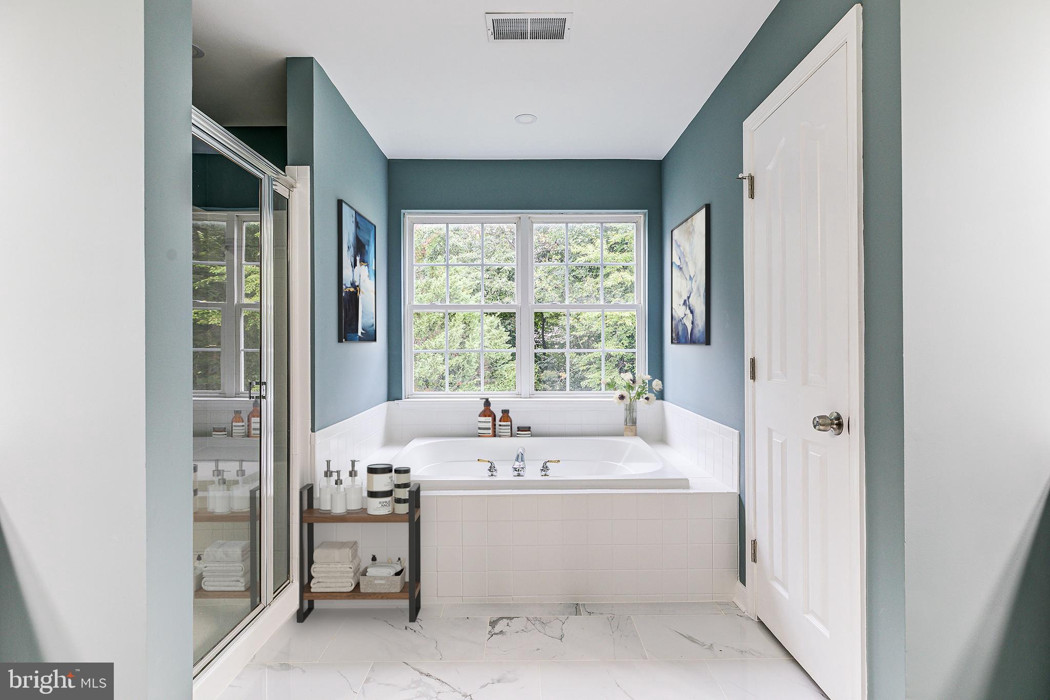 NORTHRIDGE - Residential