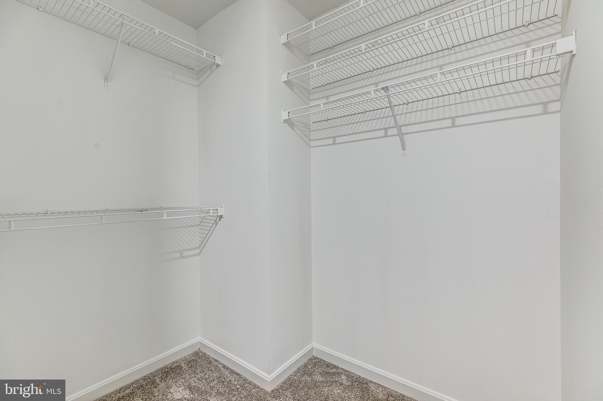 NORTHRIDGE - Residential