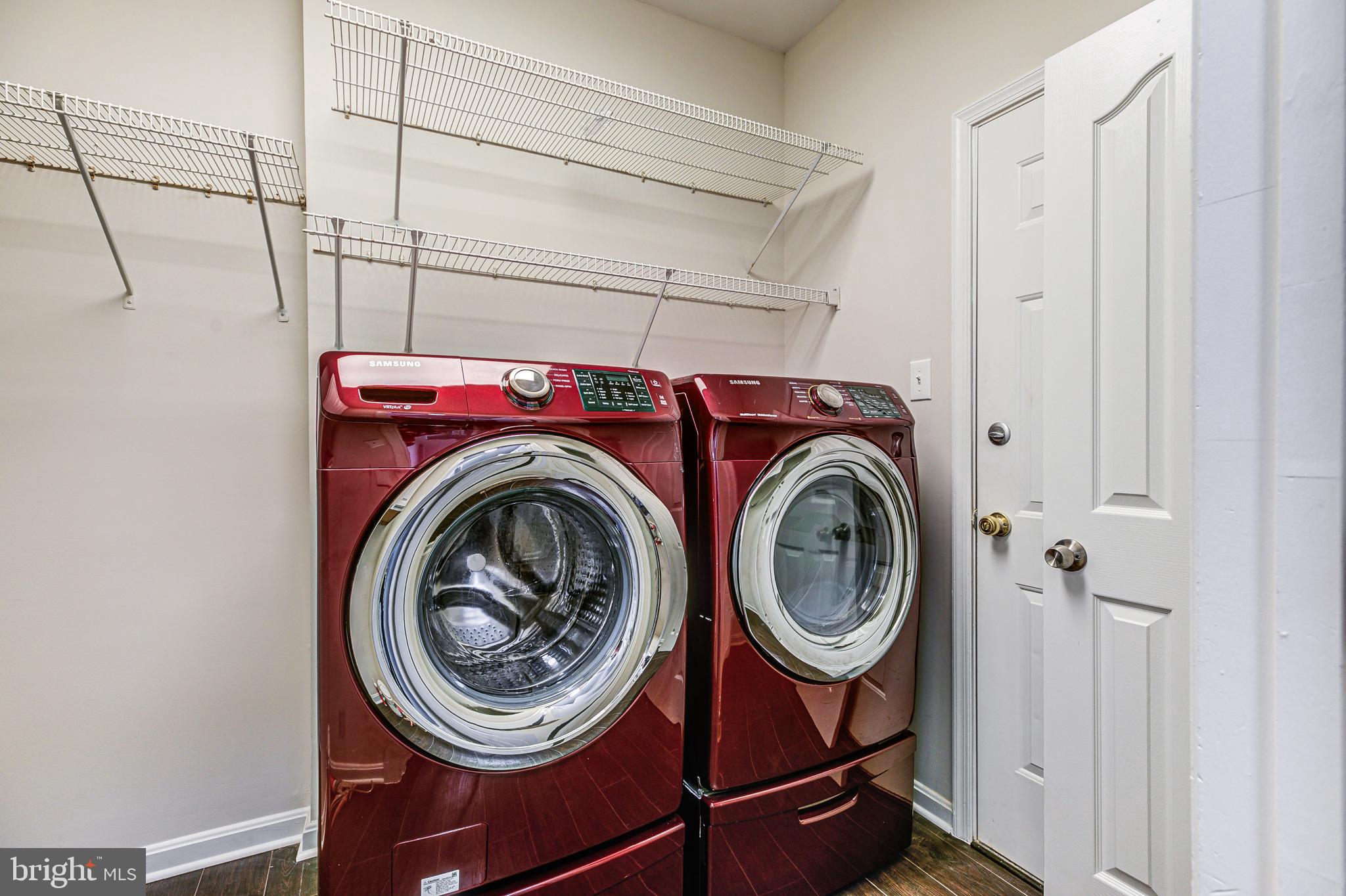 NORTHRIDGE - Residential