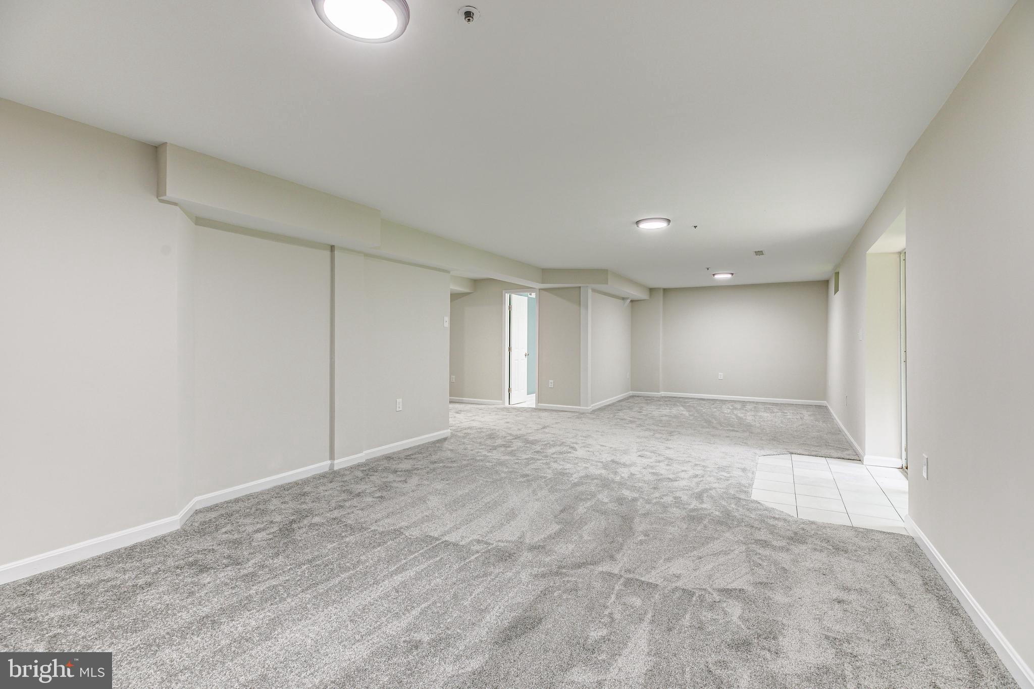 NORTHRIDGE - Residential