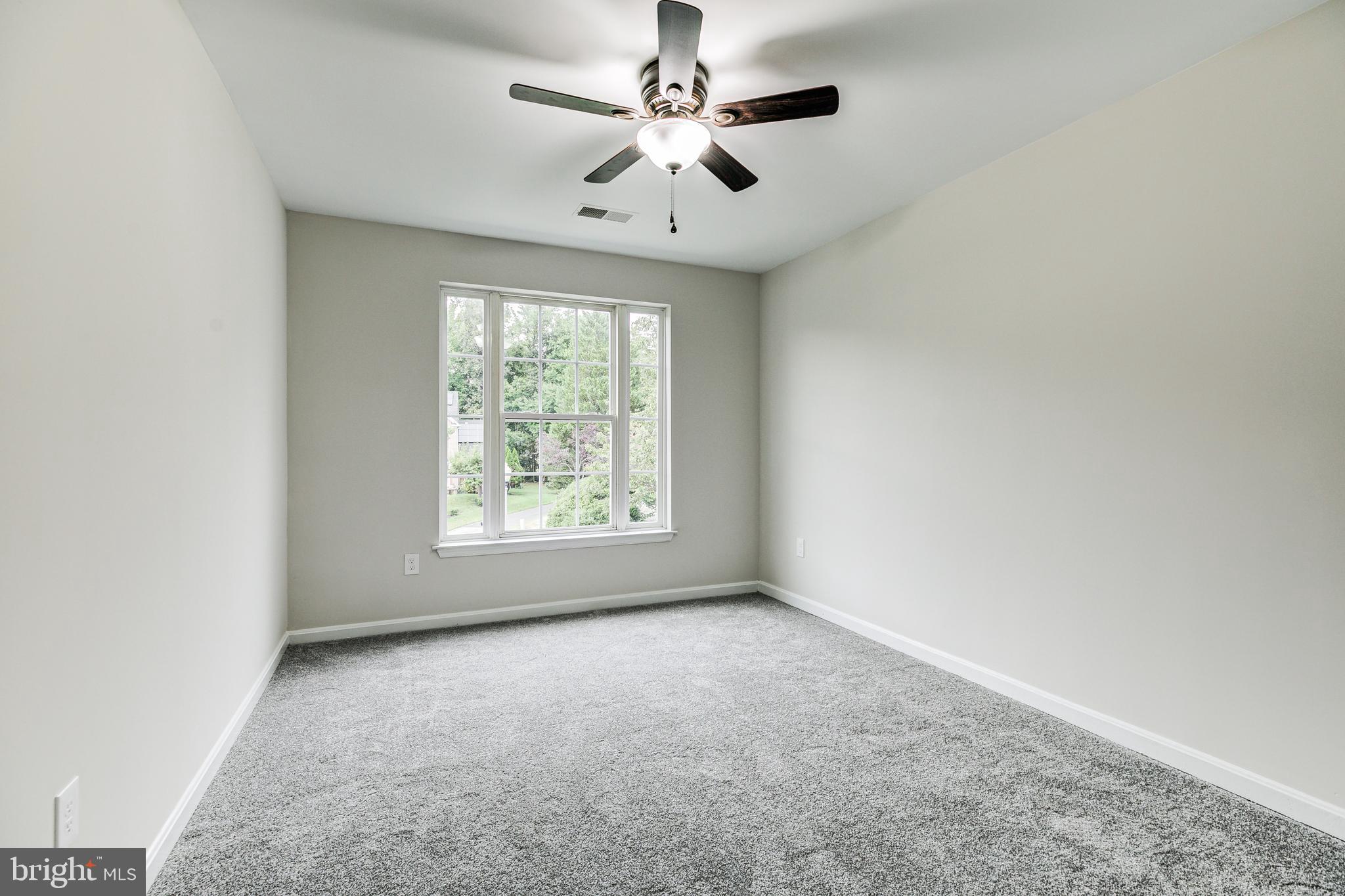 NORTHRIDGE - Residential