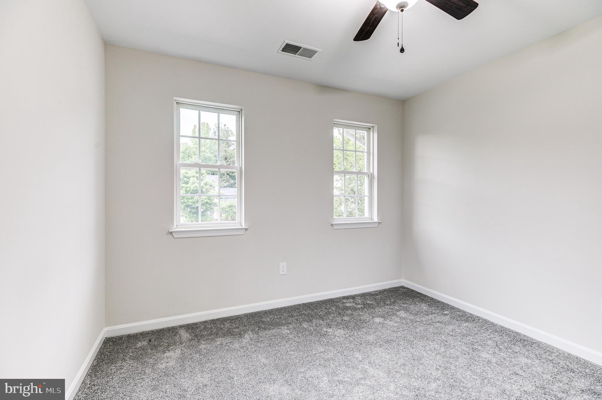 NORTHRIDGE - Residential