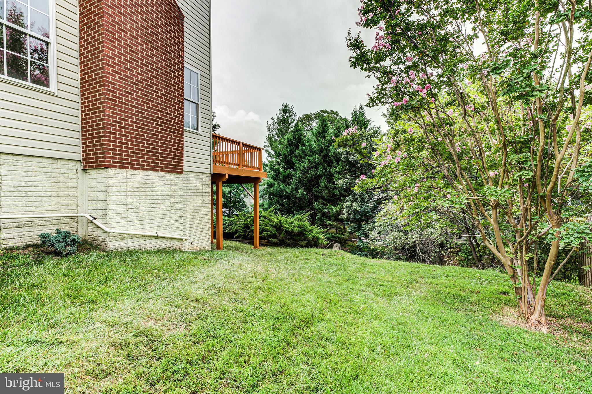 NORTHRIDGE - Residential