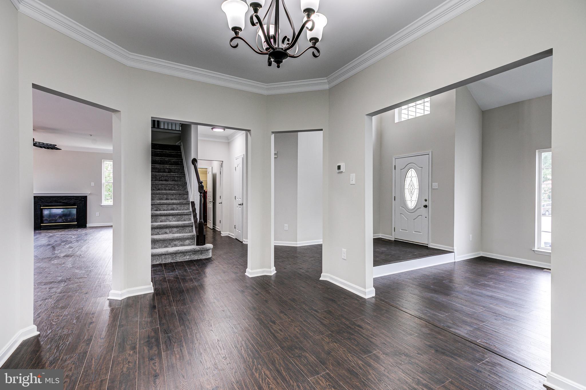 NORTHRIDGE - Residential