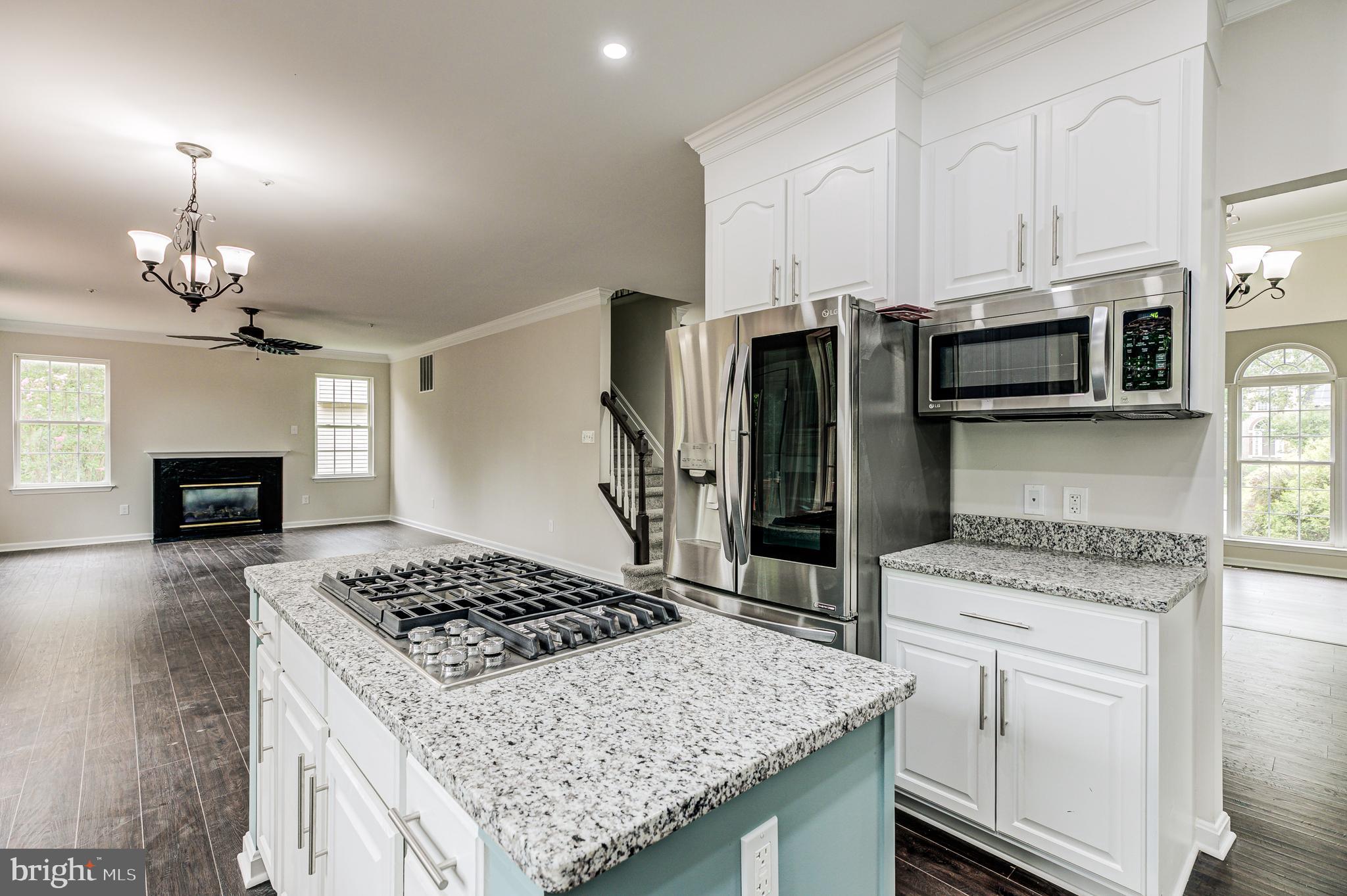 NORTHRIDGE - Residential