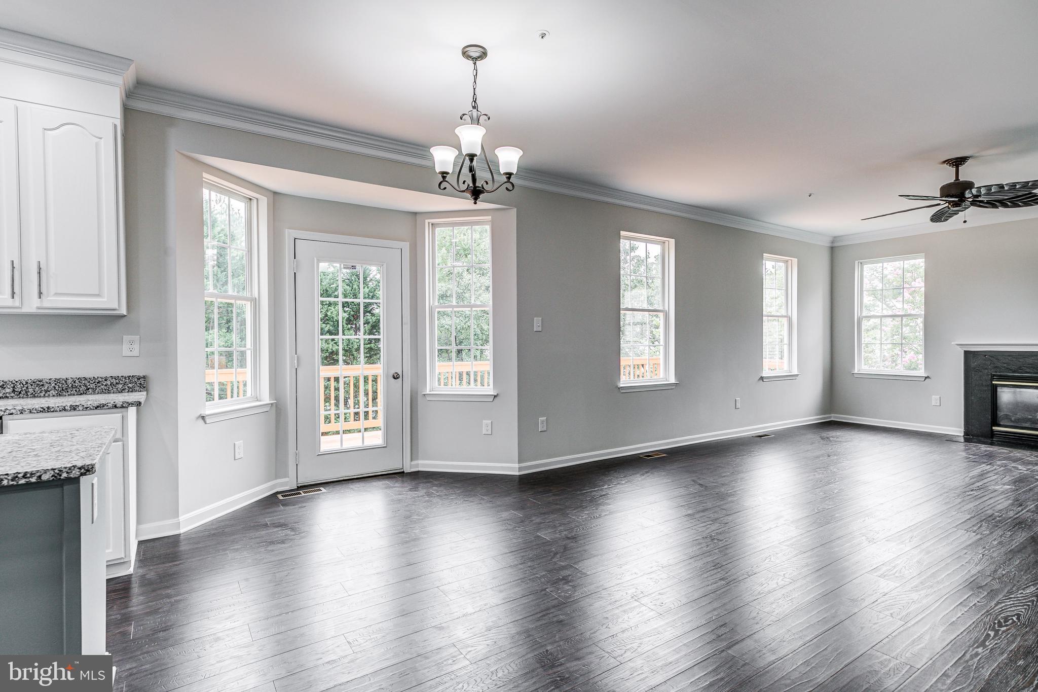 NORTHRIDGE - Residential