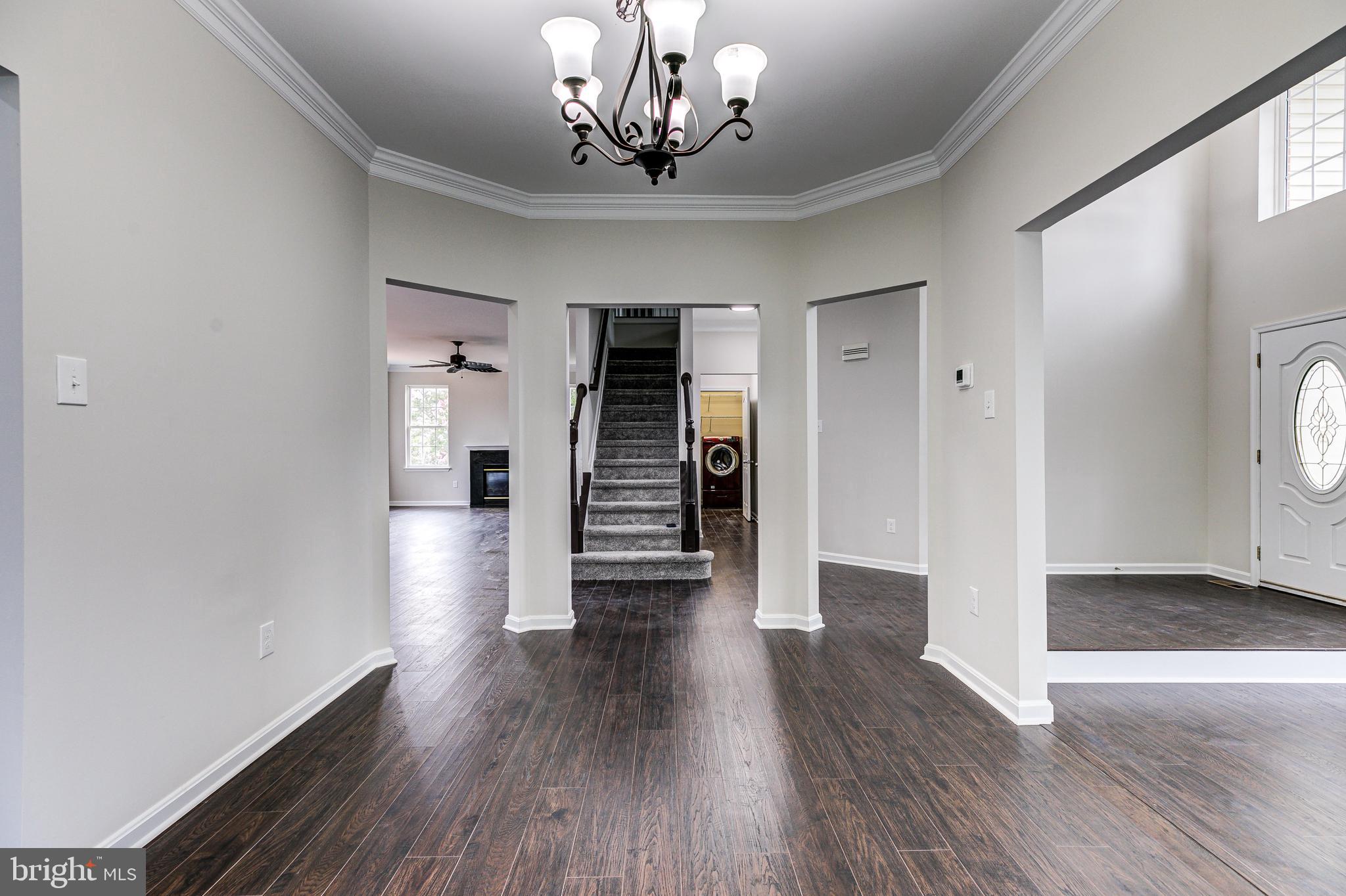 NORTHRIDGE - Residential