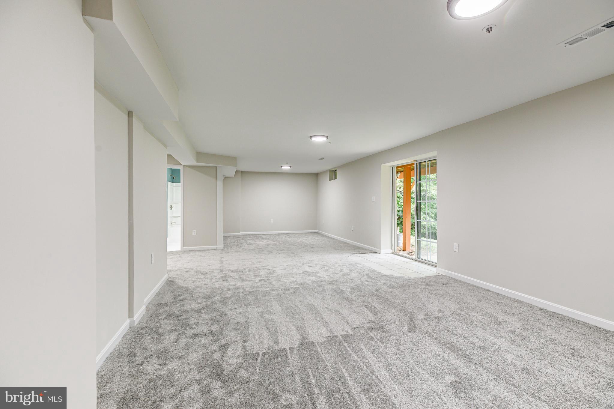 NORTHRIDGE - Residential