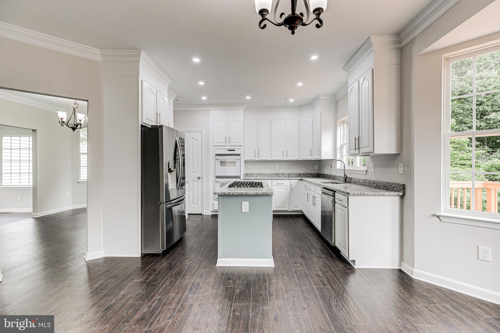 NORTHRIDGE - Residential