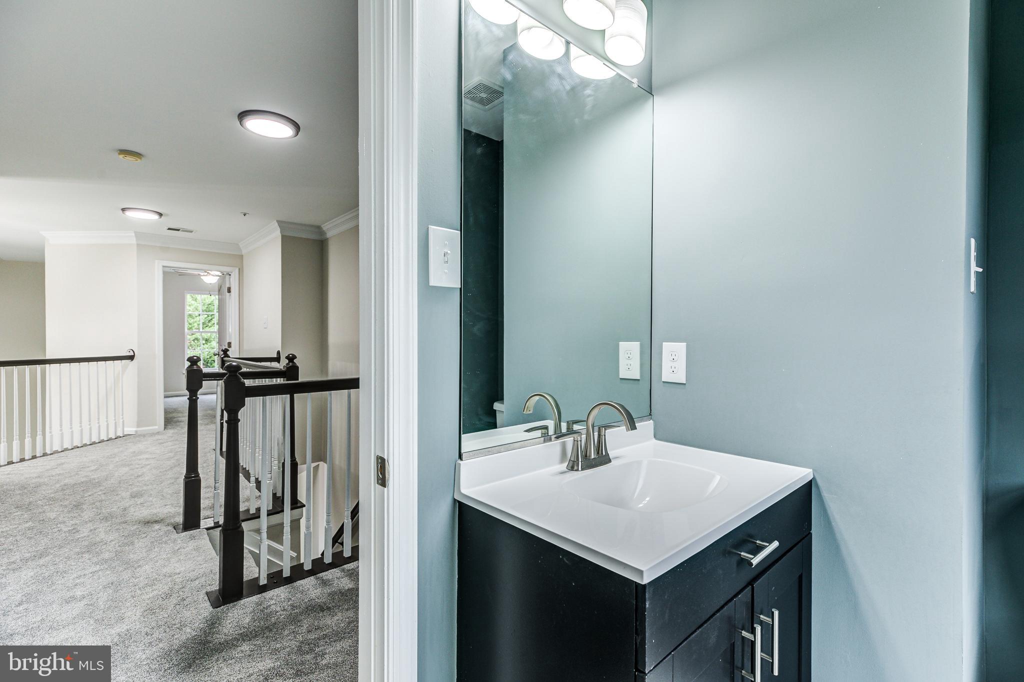 NORTHRIDGE - Residential