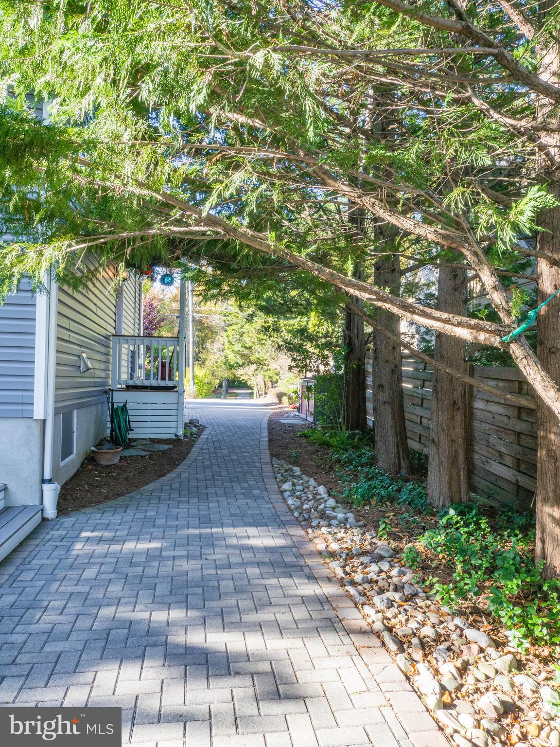 LARKINGTON - Residential