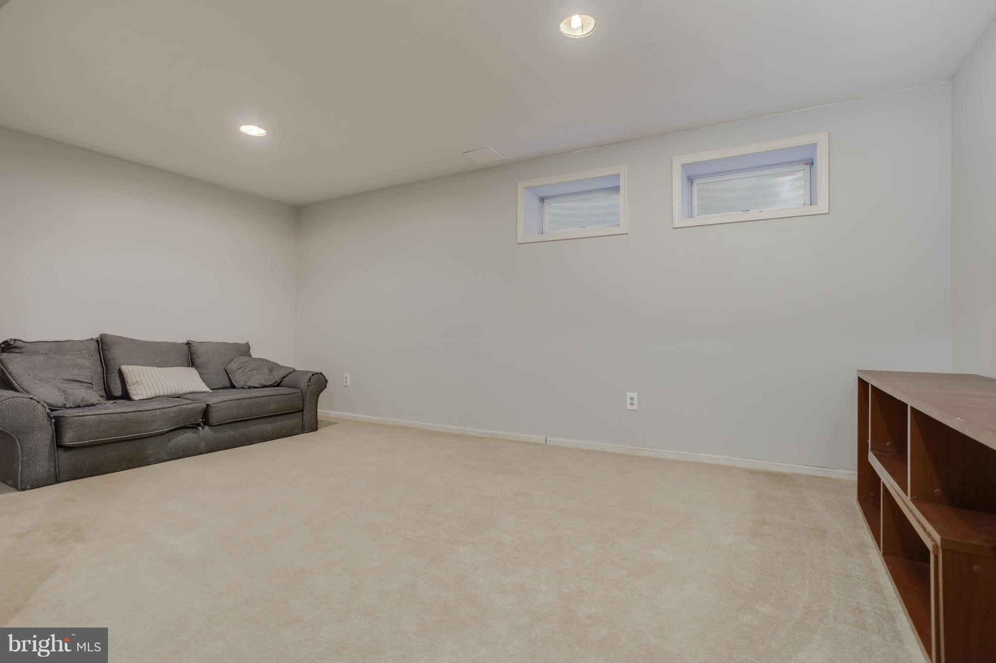 CROSBY HILL - Residential