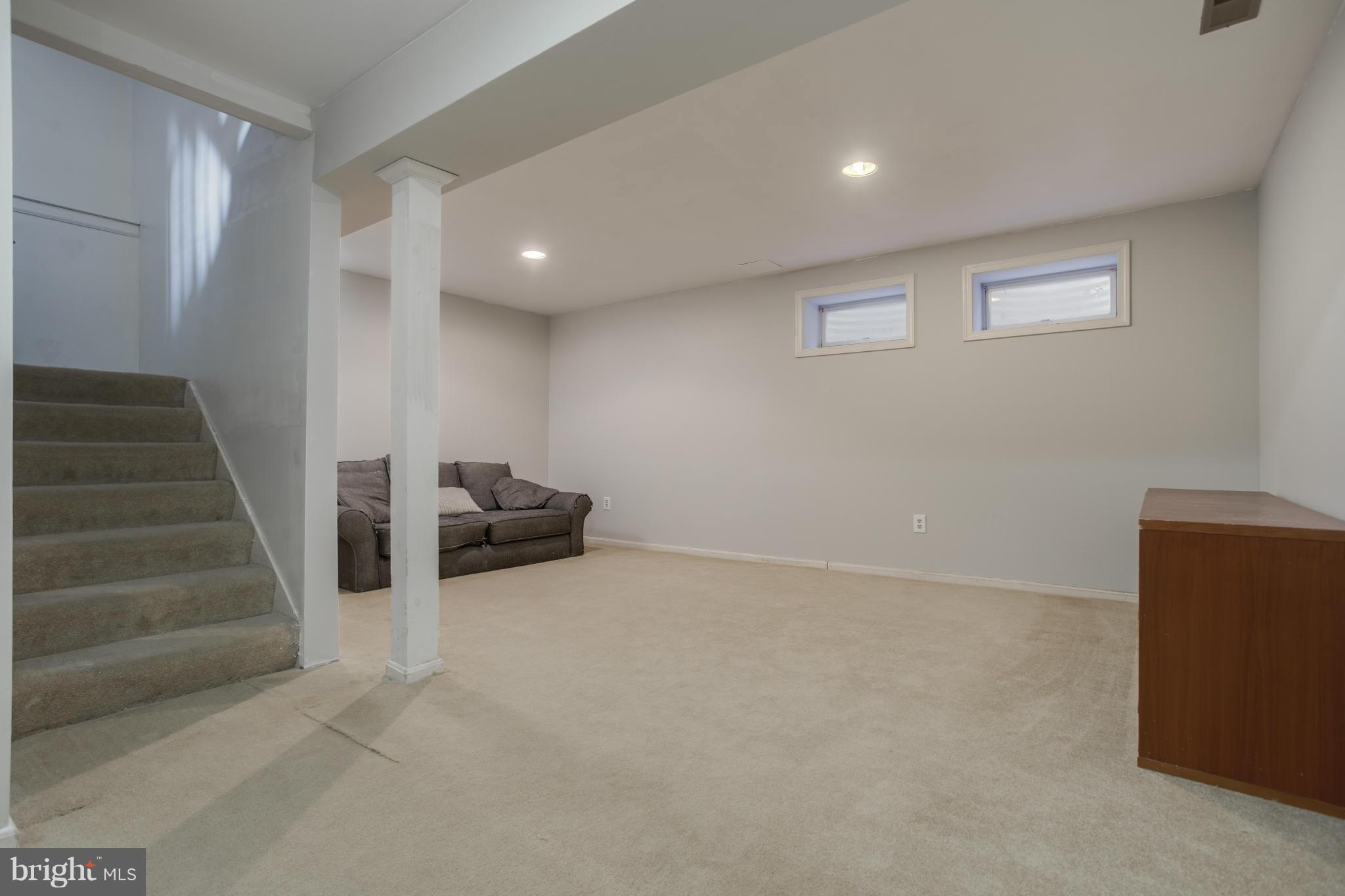 CROSBY HILL - Residential