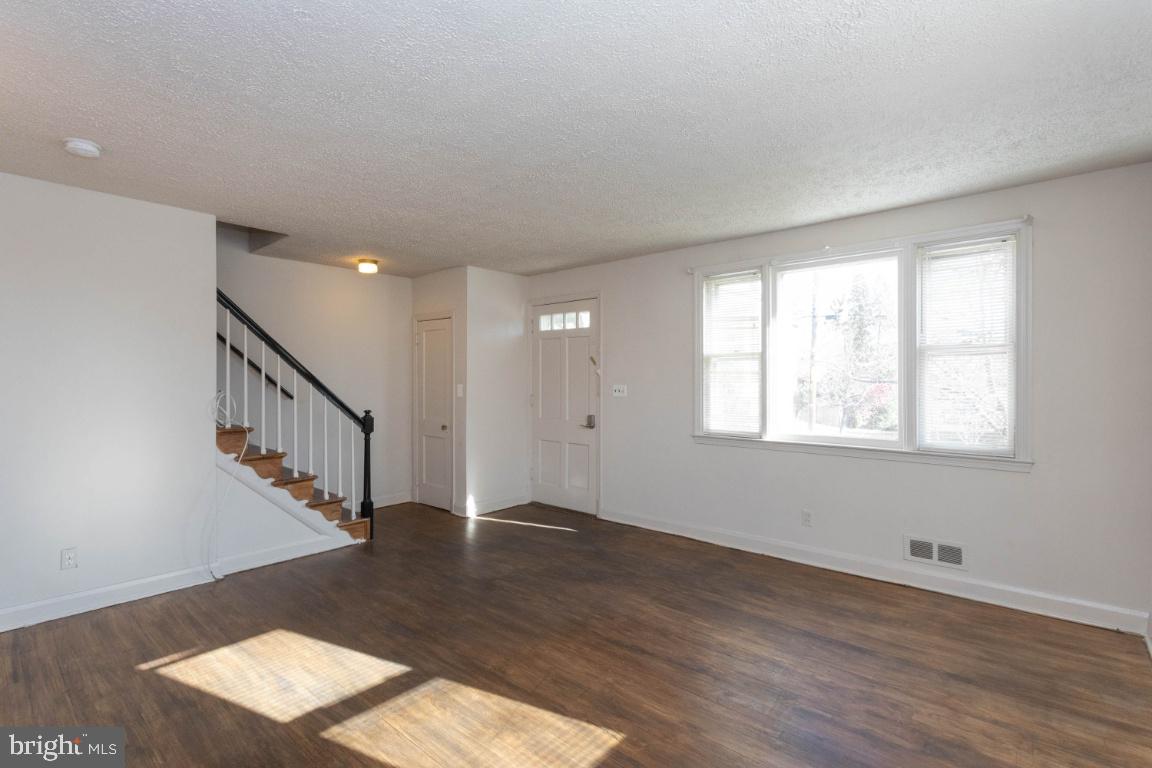 LAURAVILLE HISTORIC DISTRICT - Residential